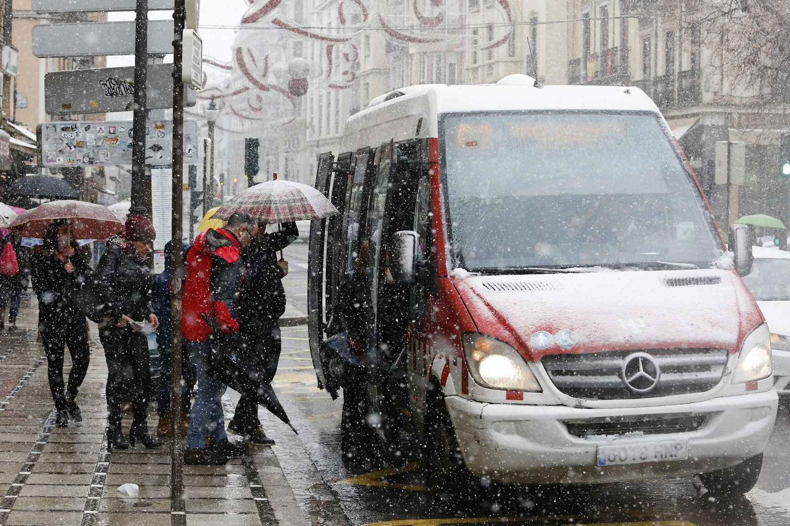 La nevada de Granada, en imágenes