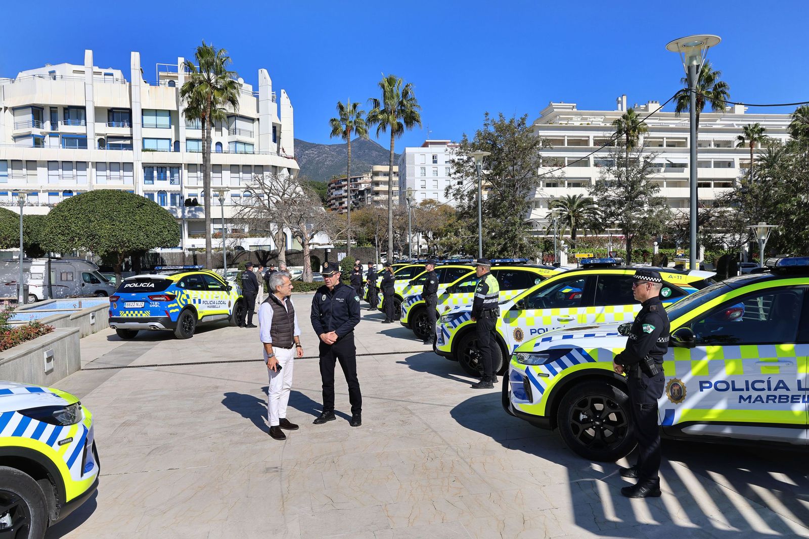 La presentación de los nuevos vehículos de la Policía Local.