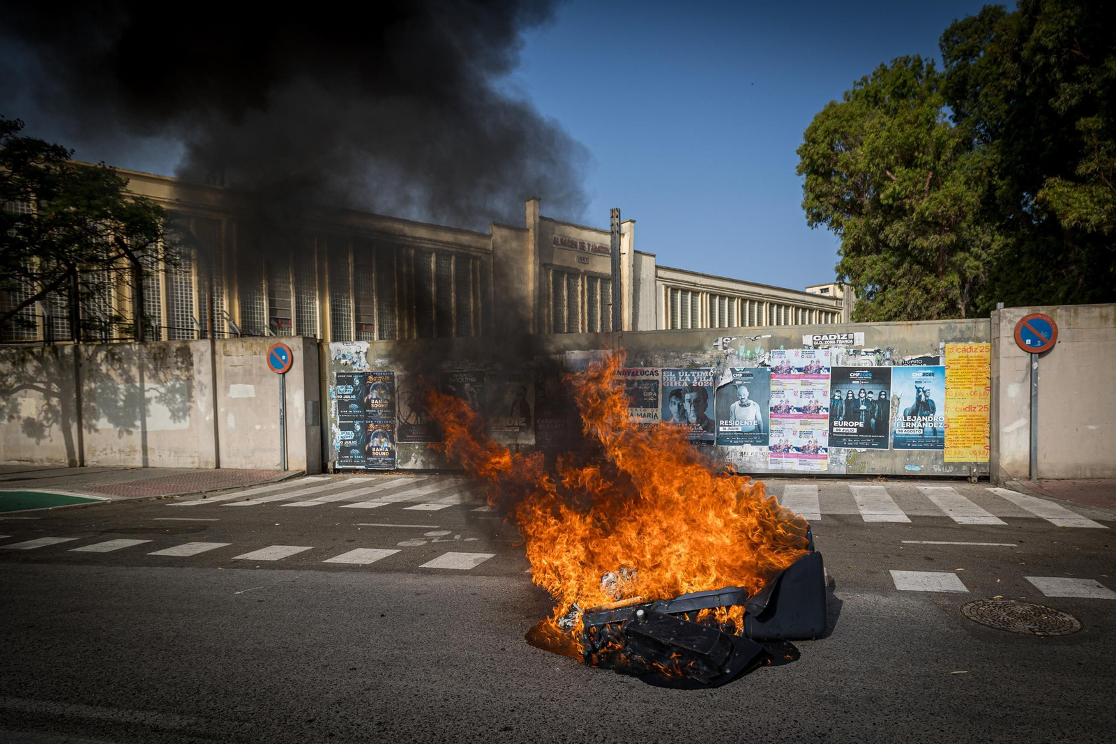 Imágenes del primer día de huelga de los trabajadores del sector del metal en Cádiz Imágenes del primer día de huelga de los trabajadores del sector del metal en Cádiz