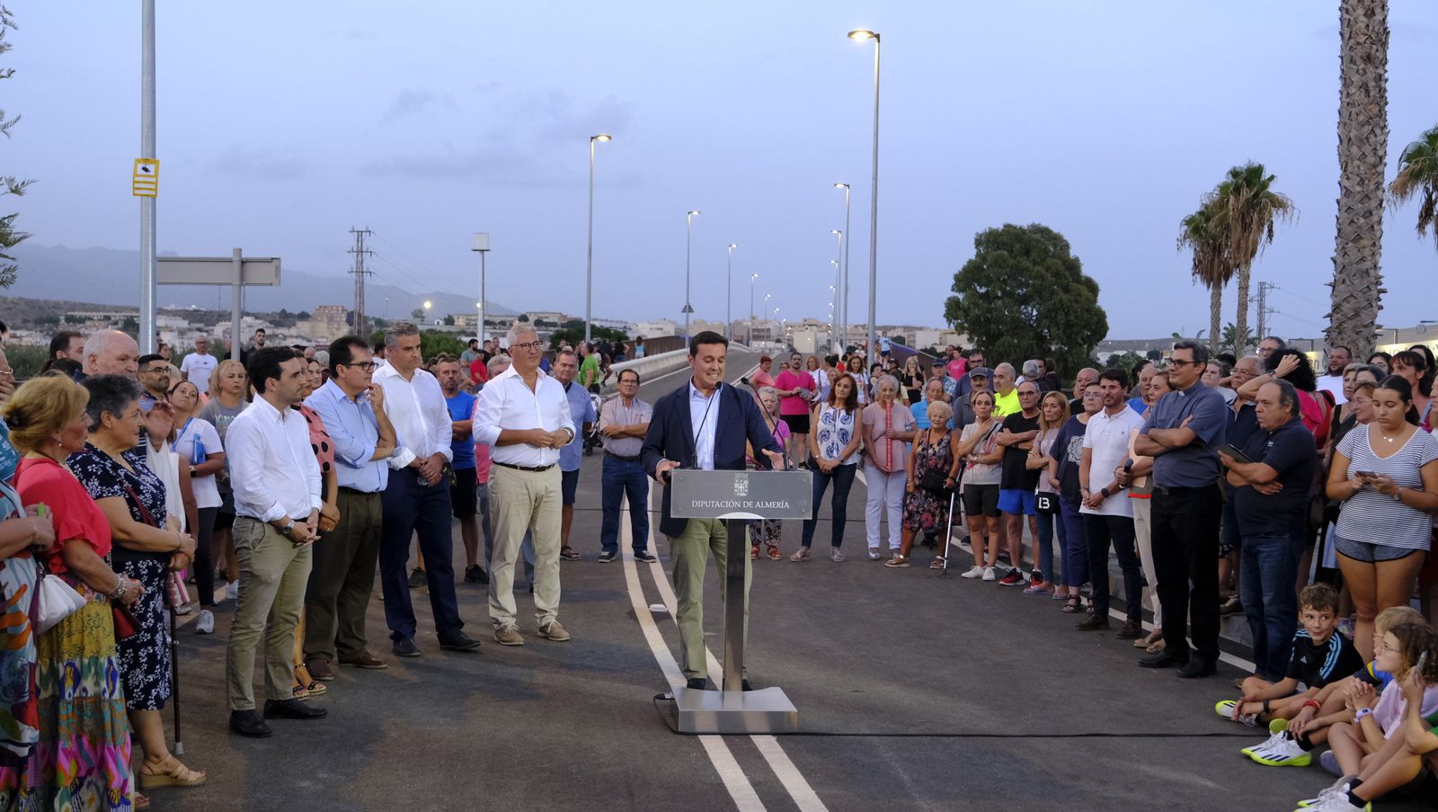 Imágenes de la inauguración del puente que une Huércal de Almería y Viator