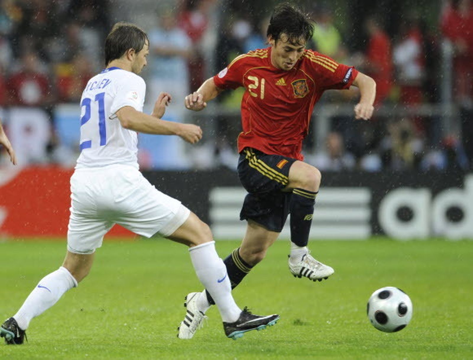 David Silva, tímido en la vida y descarado en el campo