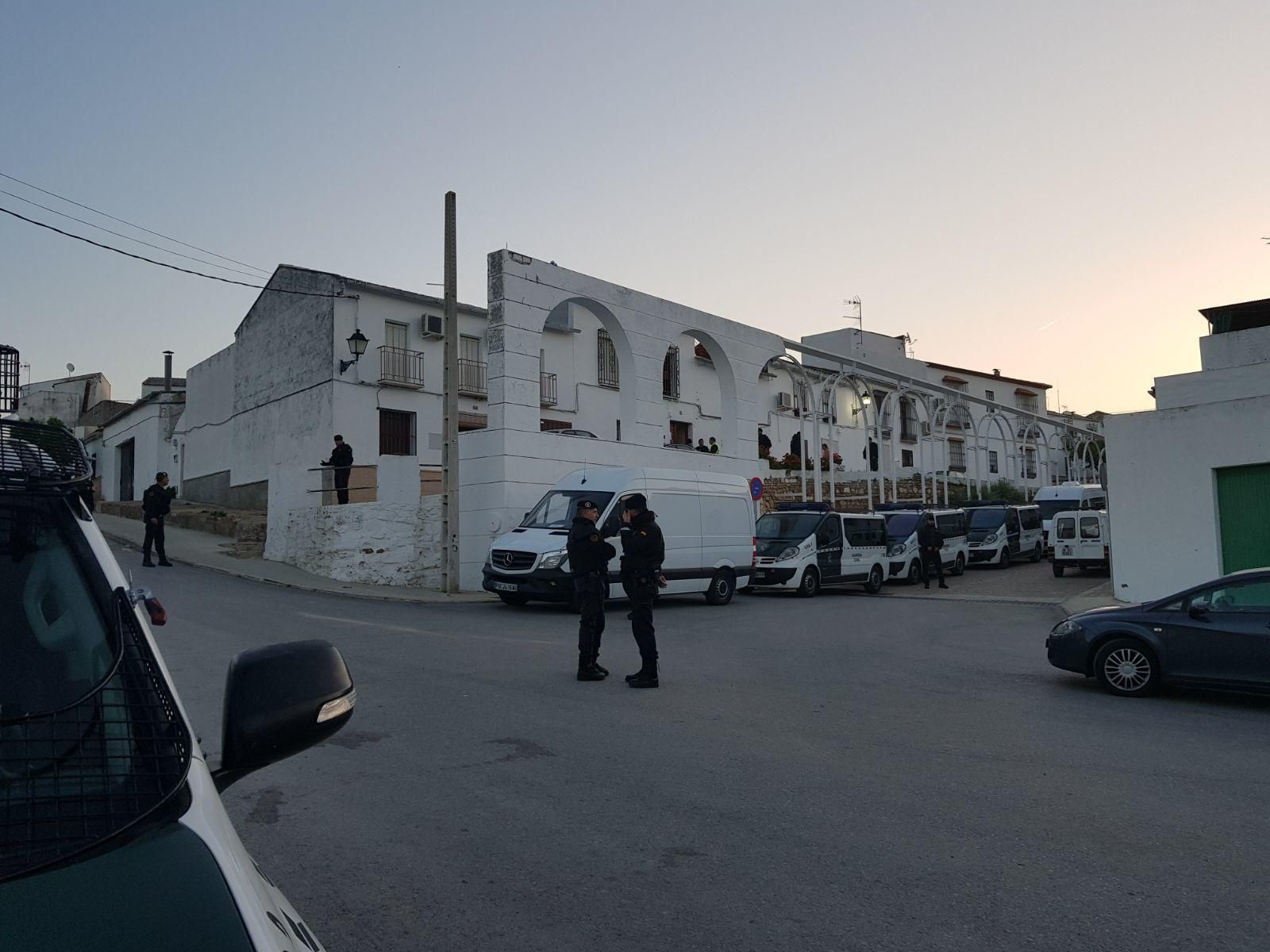 Operación policial en Bujalance.