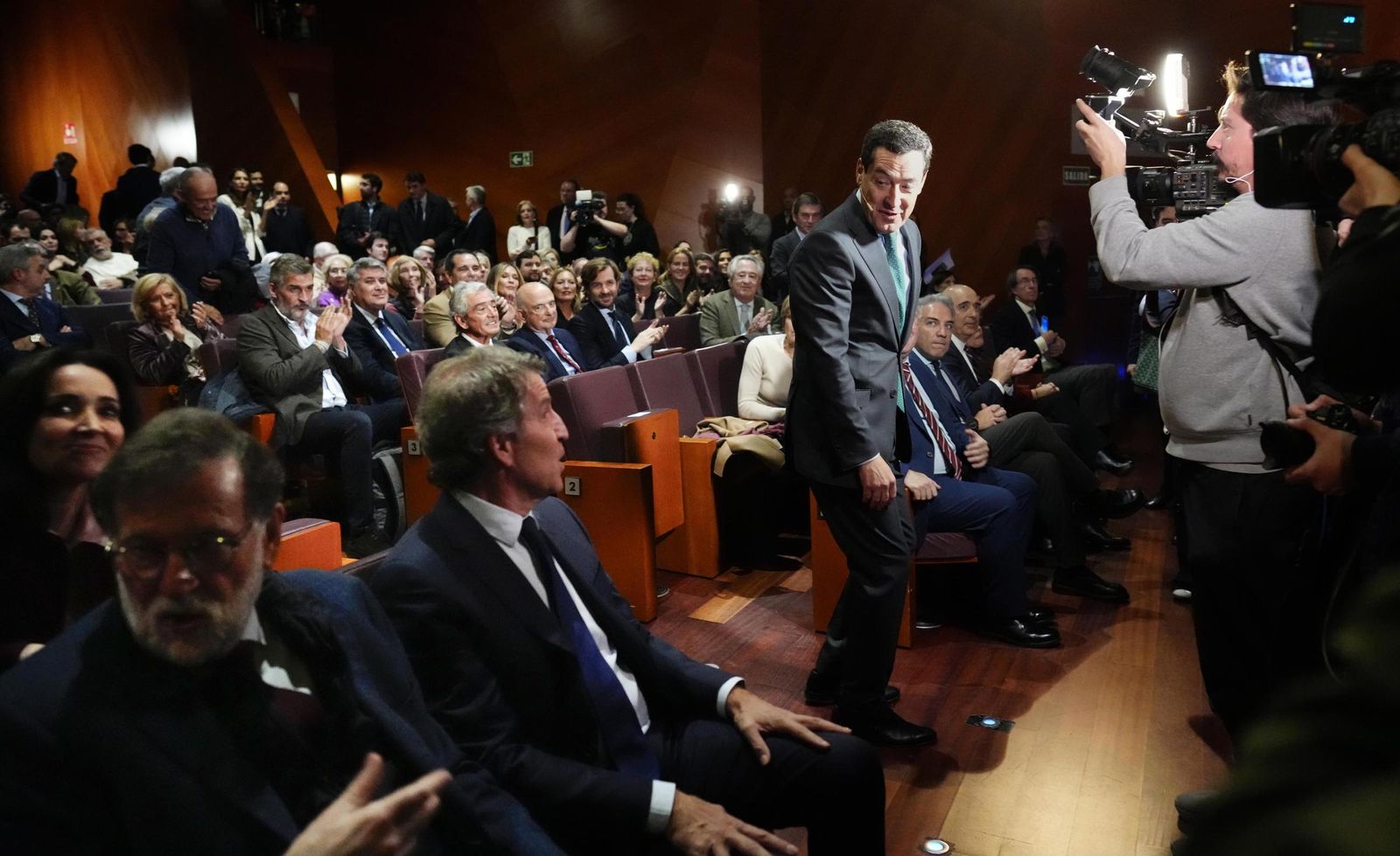 Las fotos de la presentación del libro de Juanma Moreno en Madrid