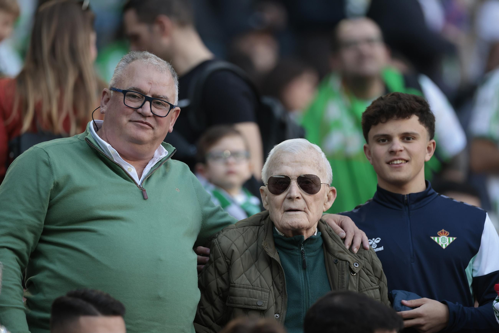 Búscate en las fotos del Betis - Girona