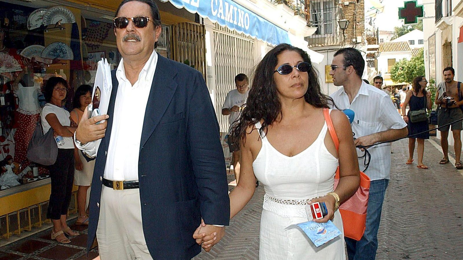 Julián Muñoz, el sucesor de Gil que pasó de la crónica rosa a la cárcel por corrupción