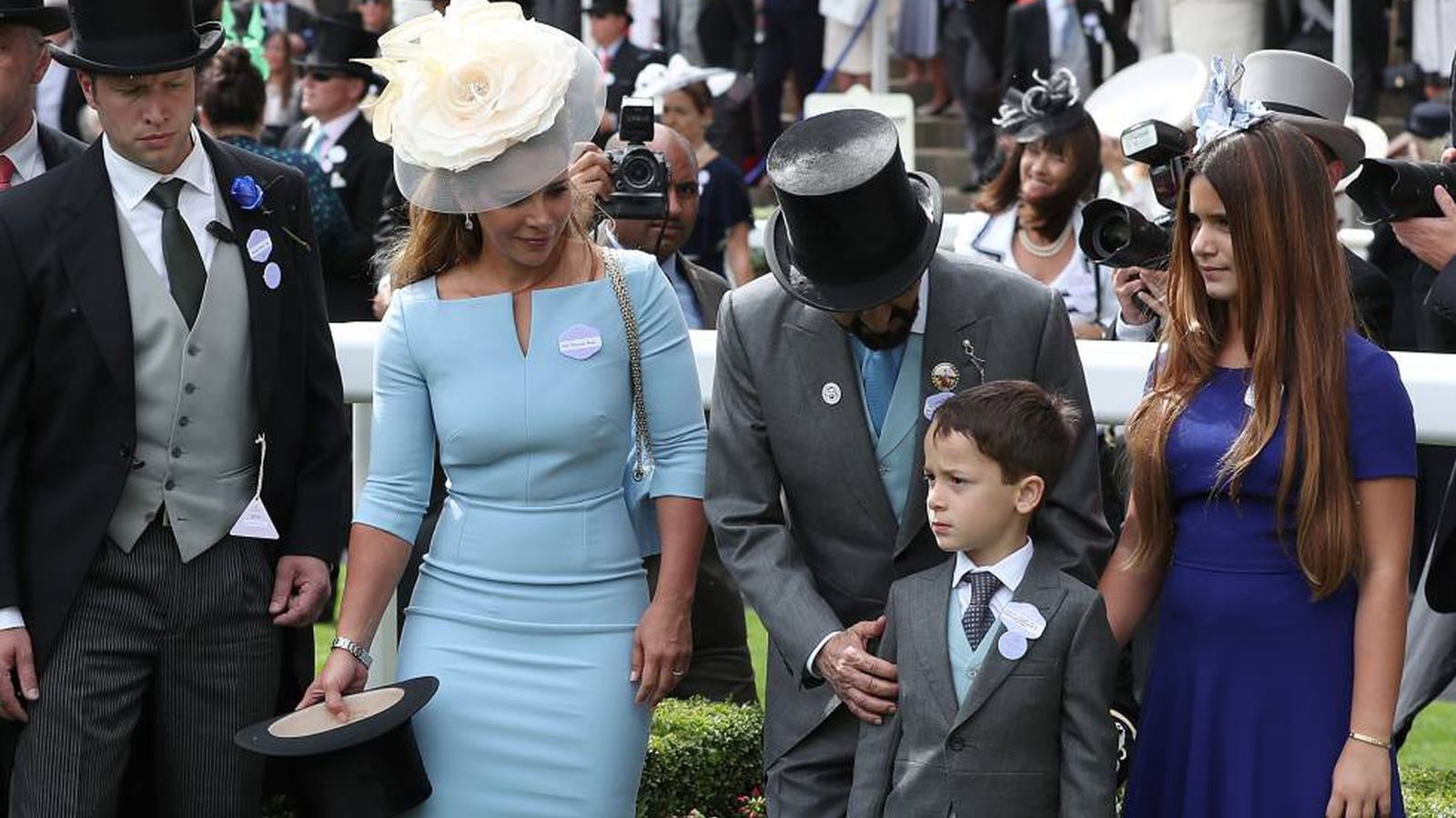 La princesa Haya y el emir de Dubái, con sus dos hijos.