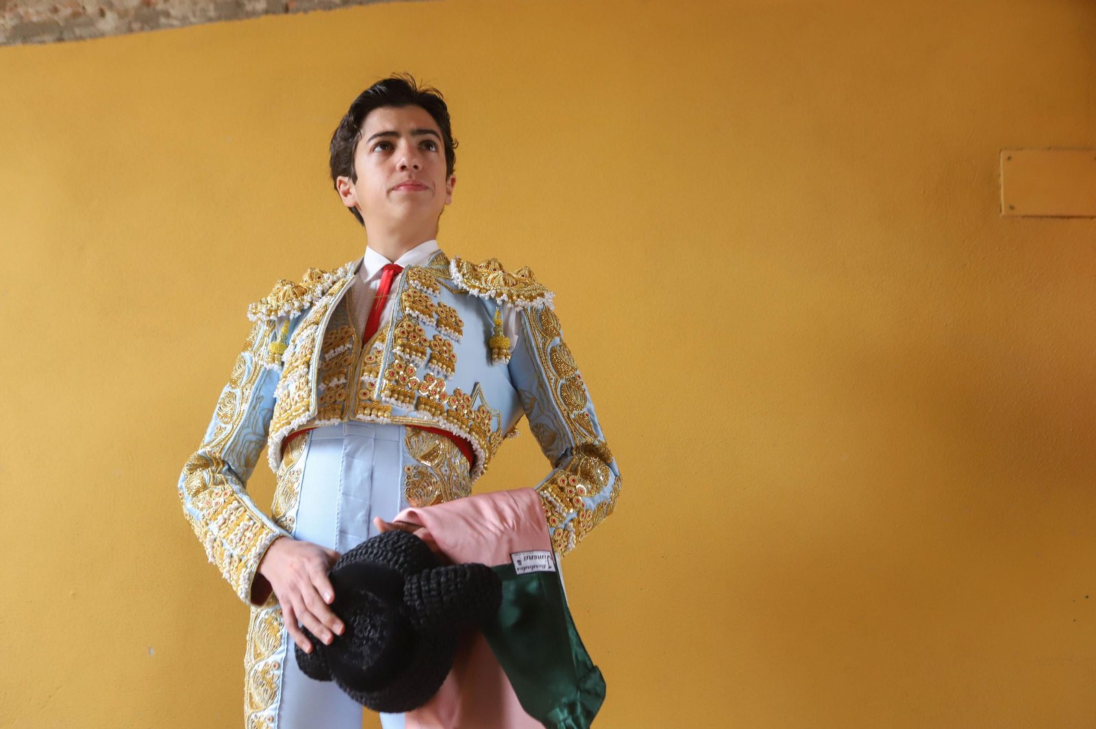 Imágenes de la novillada previa a la Semana Santa en la plaza de toros de La Línea