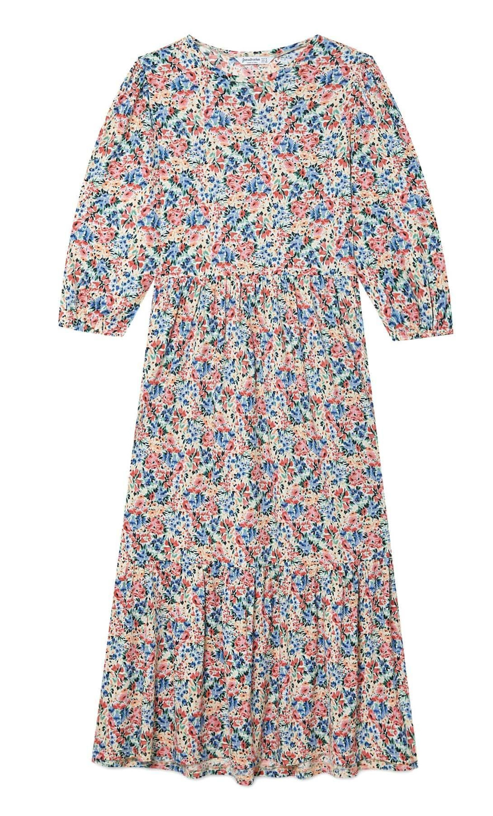 Vestido de flores pequeñas de Stradivarius.