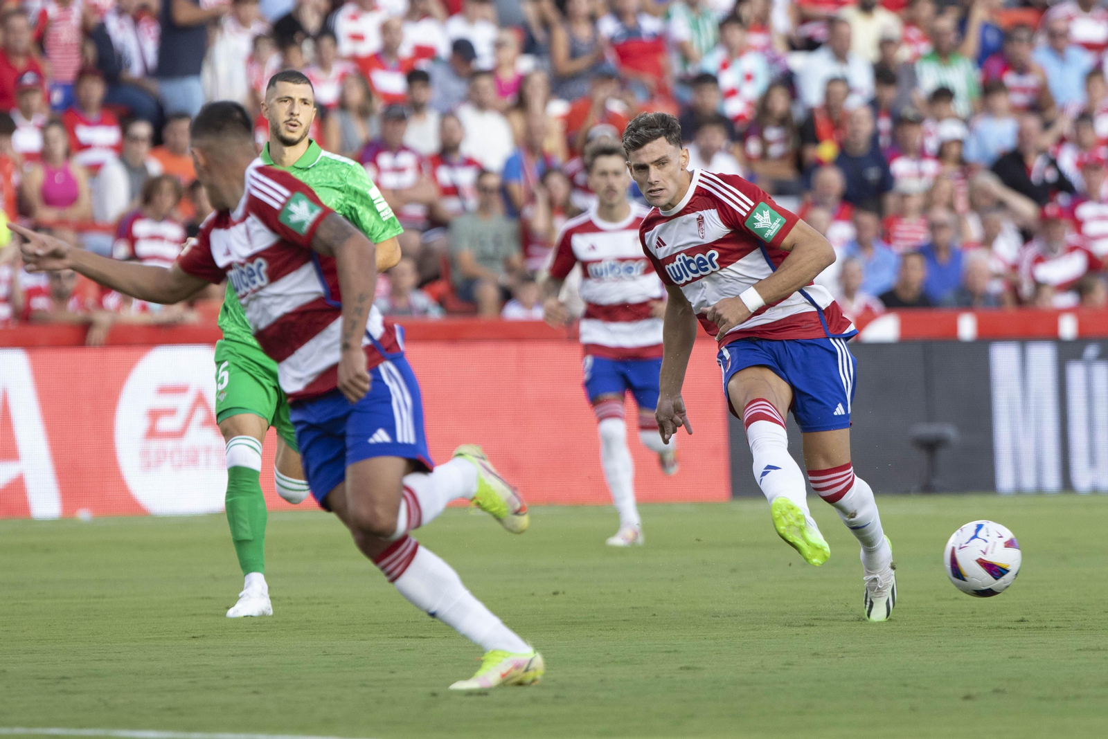 Las mejores imágenes del Granada CF - Real Betis