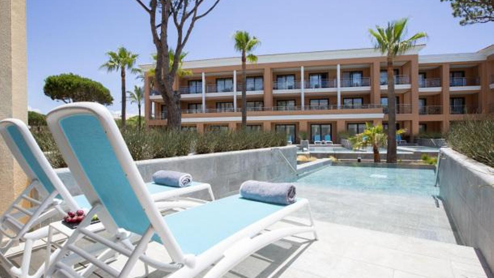 Habitaciones del hotel Playa Barrosa.