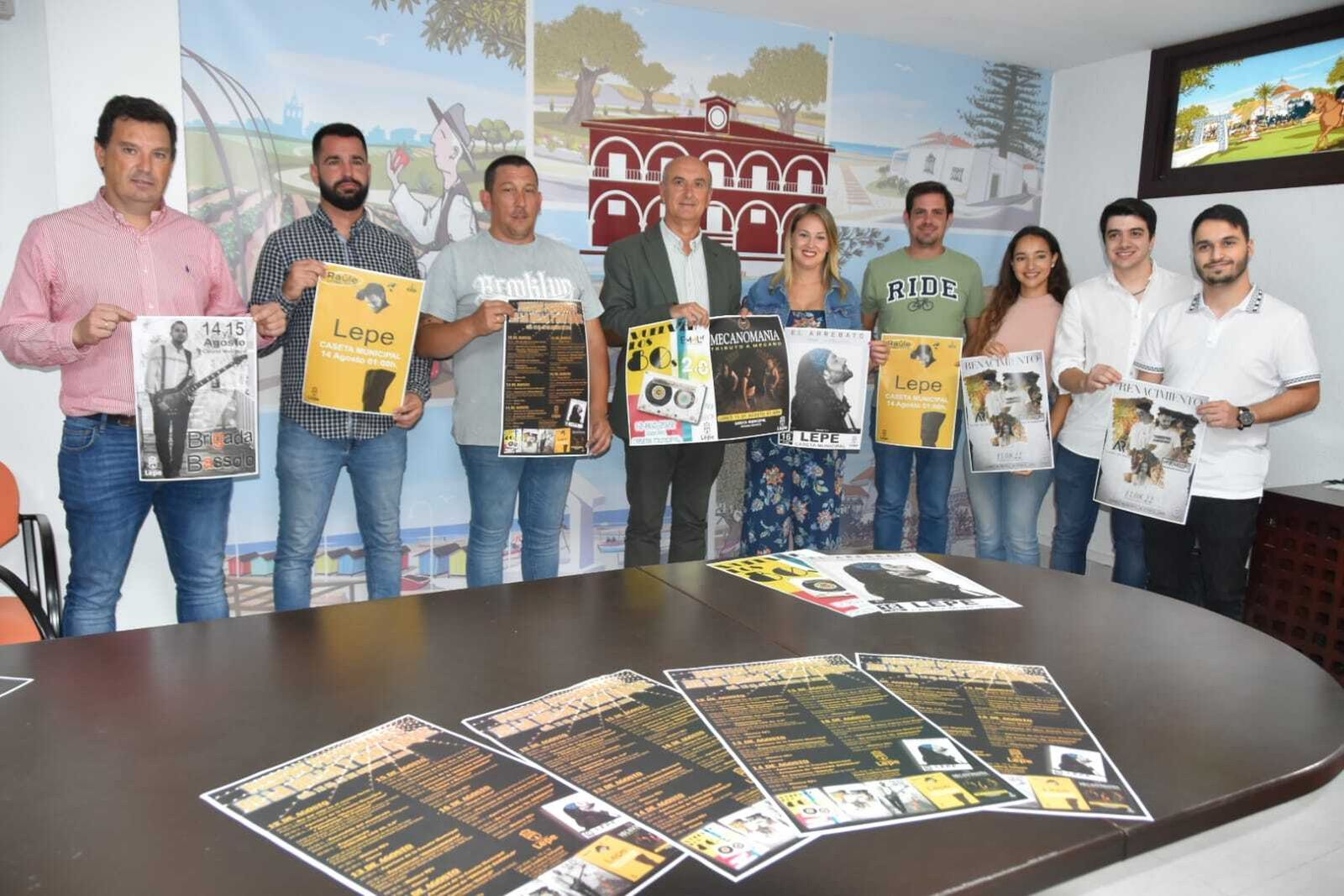 Presentación de la programación de las fiestas de la Bella y San Roque de Lepe el próximo agosto.