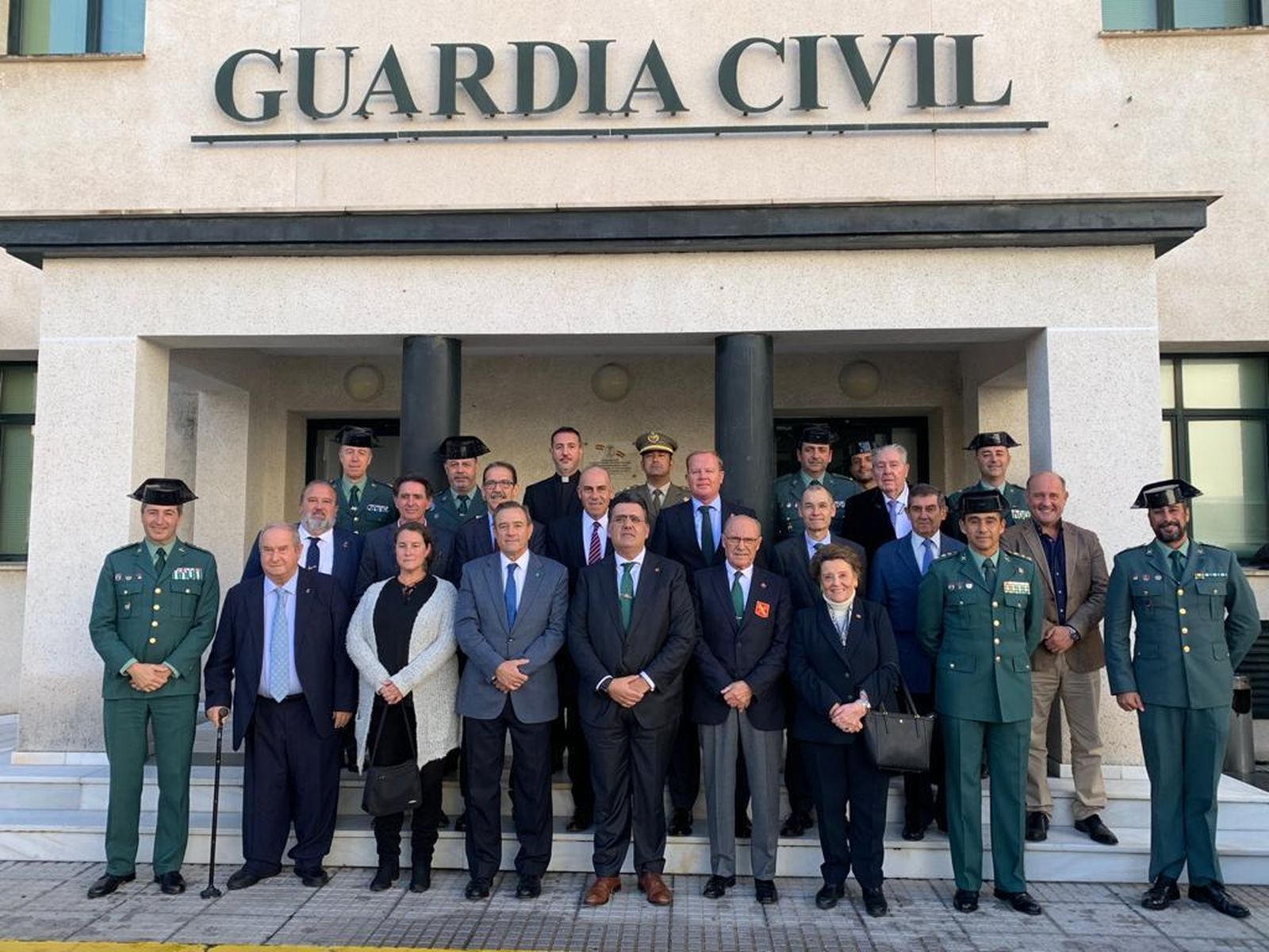 Imagen de familia tras la reunión de la HABECU en Cádiz.