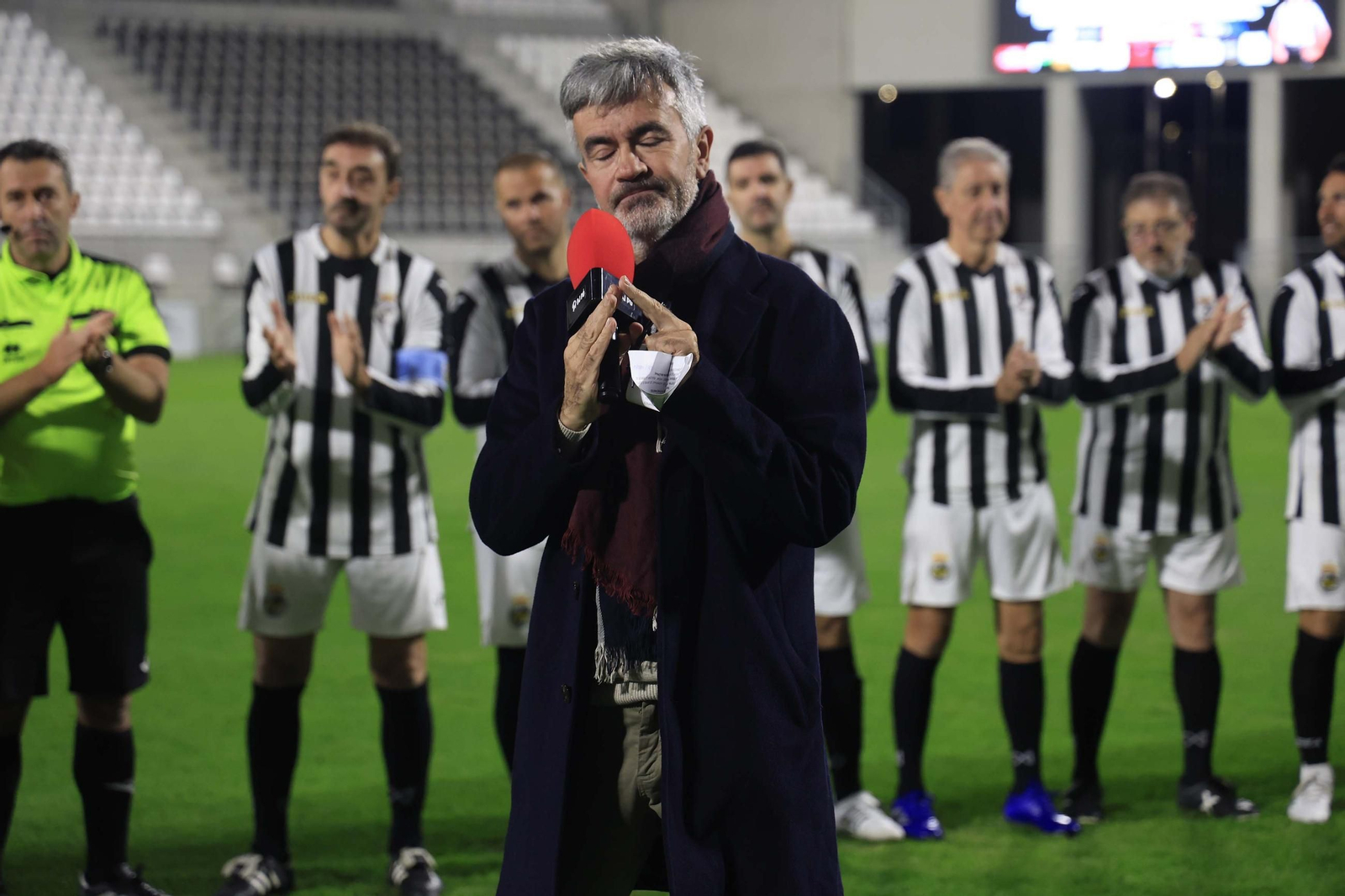 Las fotos del homenaje al ex jugador de la Balona Edu Mena en La Línea