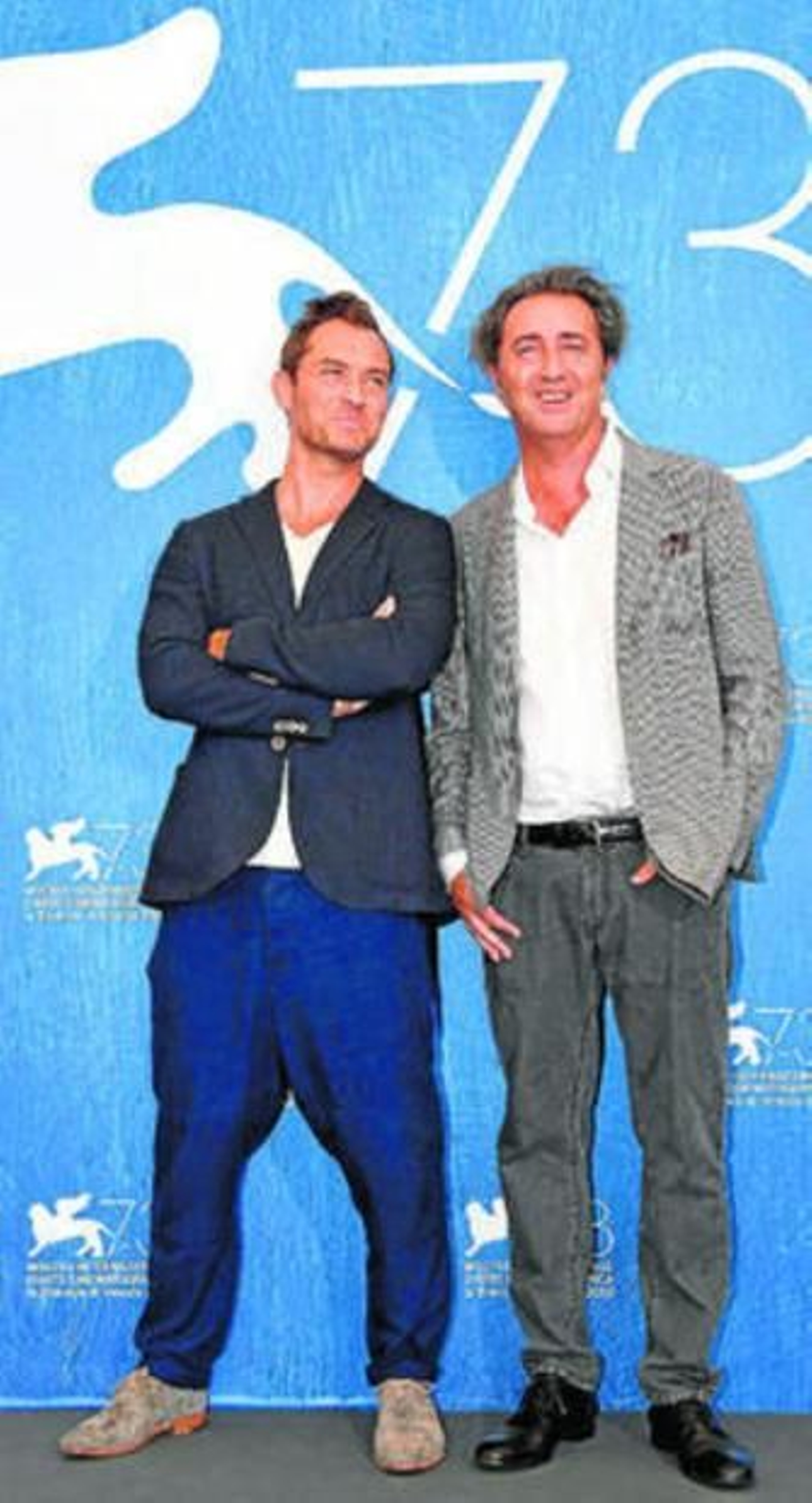 Jude Law y Paolo Sorrentino, ayer en la Mostra de Venecia.