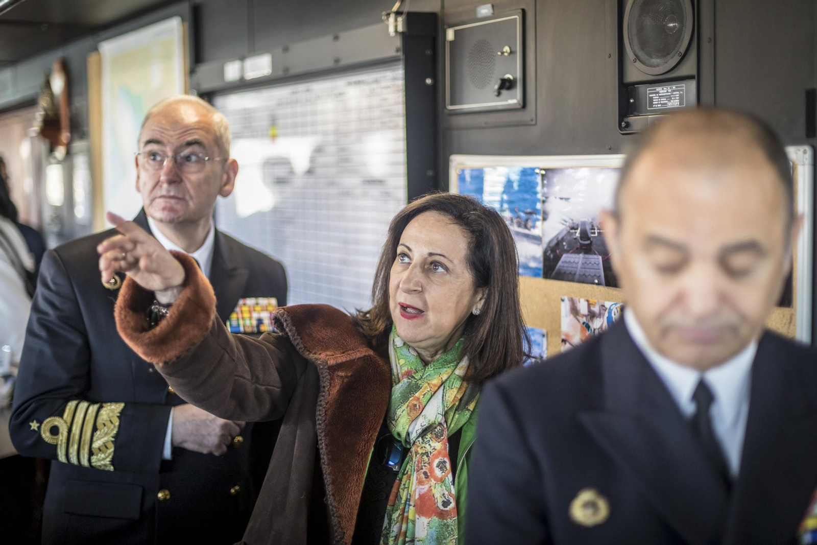 La ministra de Defensa, Margarita Robles en su visita a la base de Rota