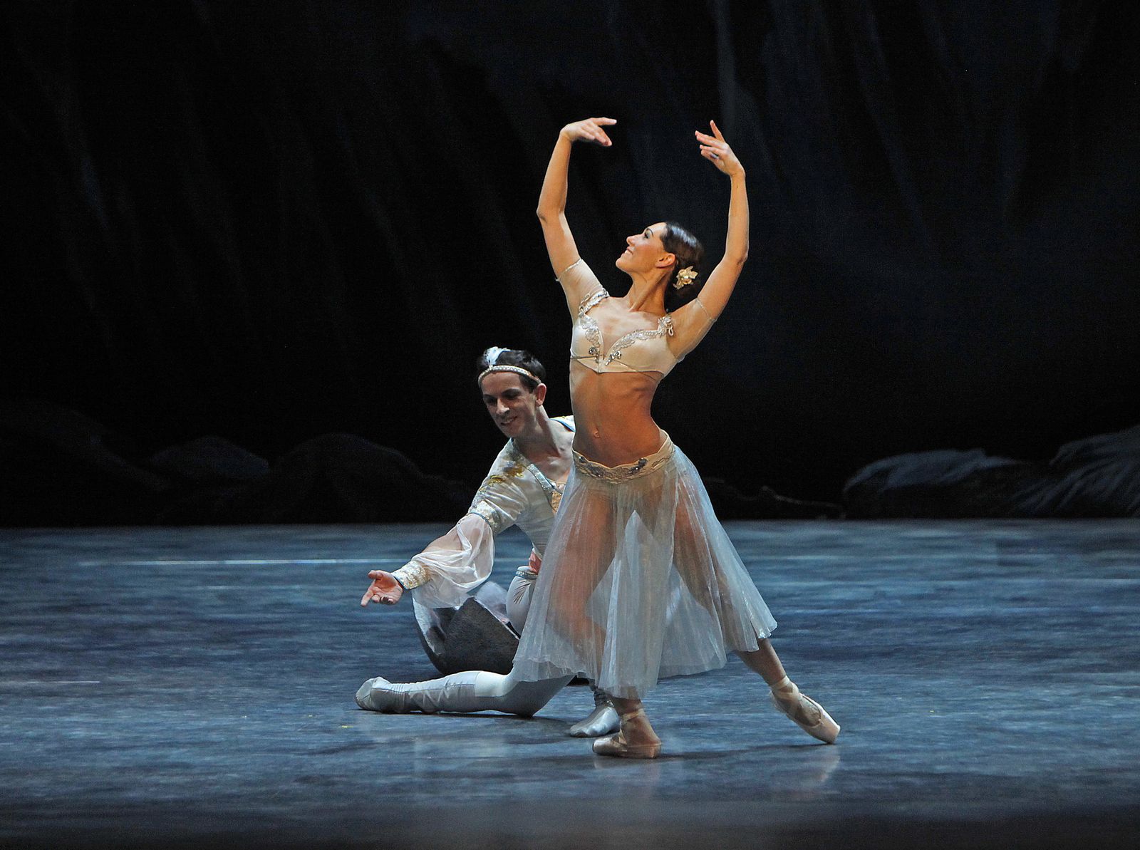 Las imágenes de 'La Bayadera' del Ballet Nacional Checo, en el Teatro de la Maestranza