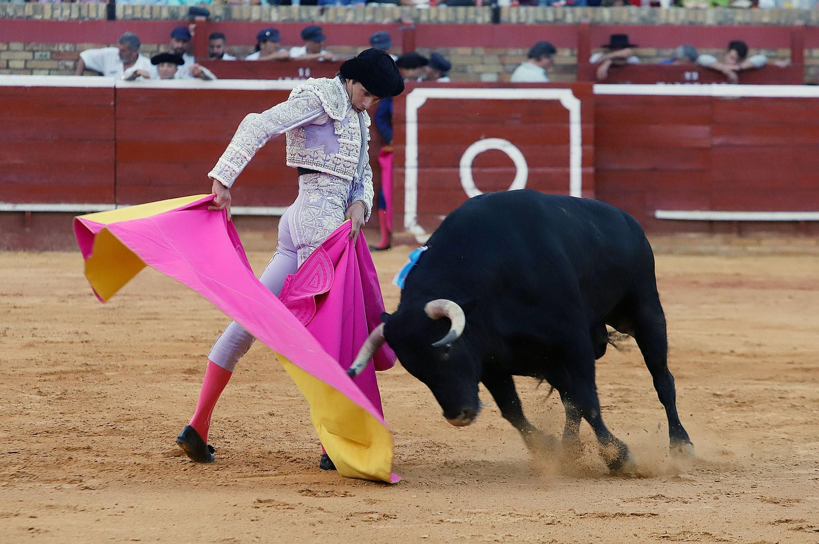 Colombinas 2023: Corrida de Toros de Sebastián Castella, Pablo Aguado y Emilio Silvera en La Merced, Huelva