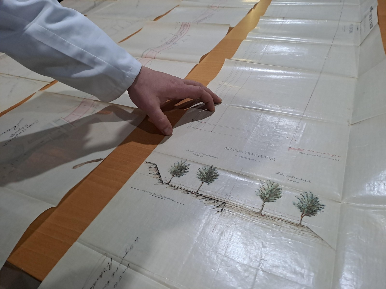 Planos para la historia de Jaén: primeros dibujos del paseo de la Estación y sus edificios