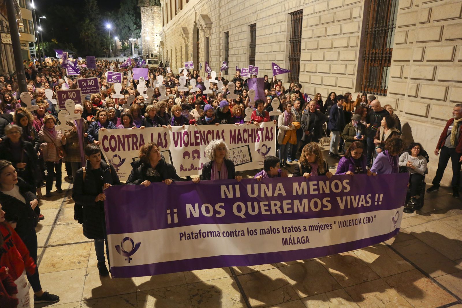 Fotos de la manifestación del 25N contra la violencia de género en Málaga