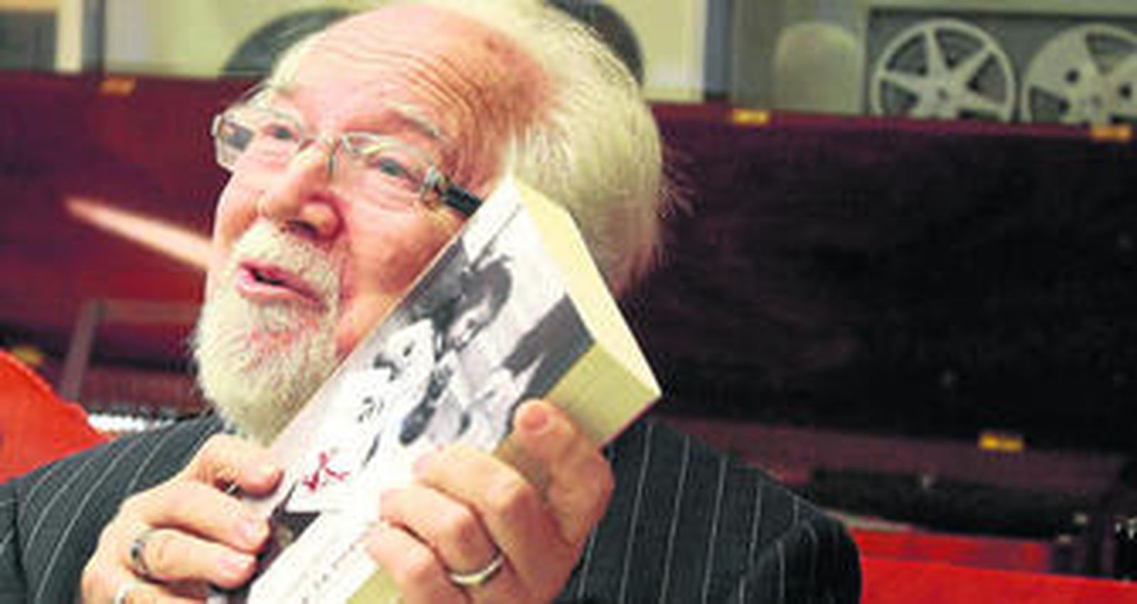 Juan de Loxa ofreció ayer una rueda de prensa en el Centro de Documentación Sonora, con sede en Granada.