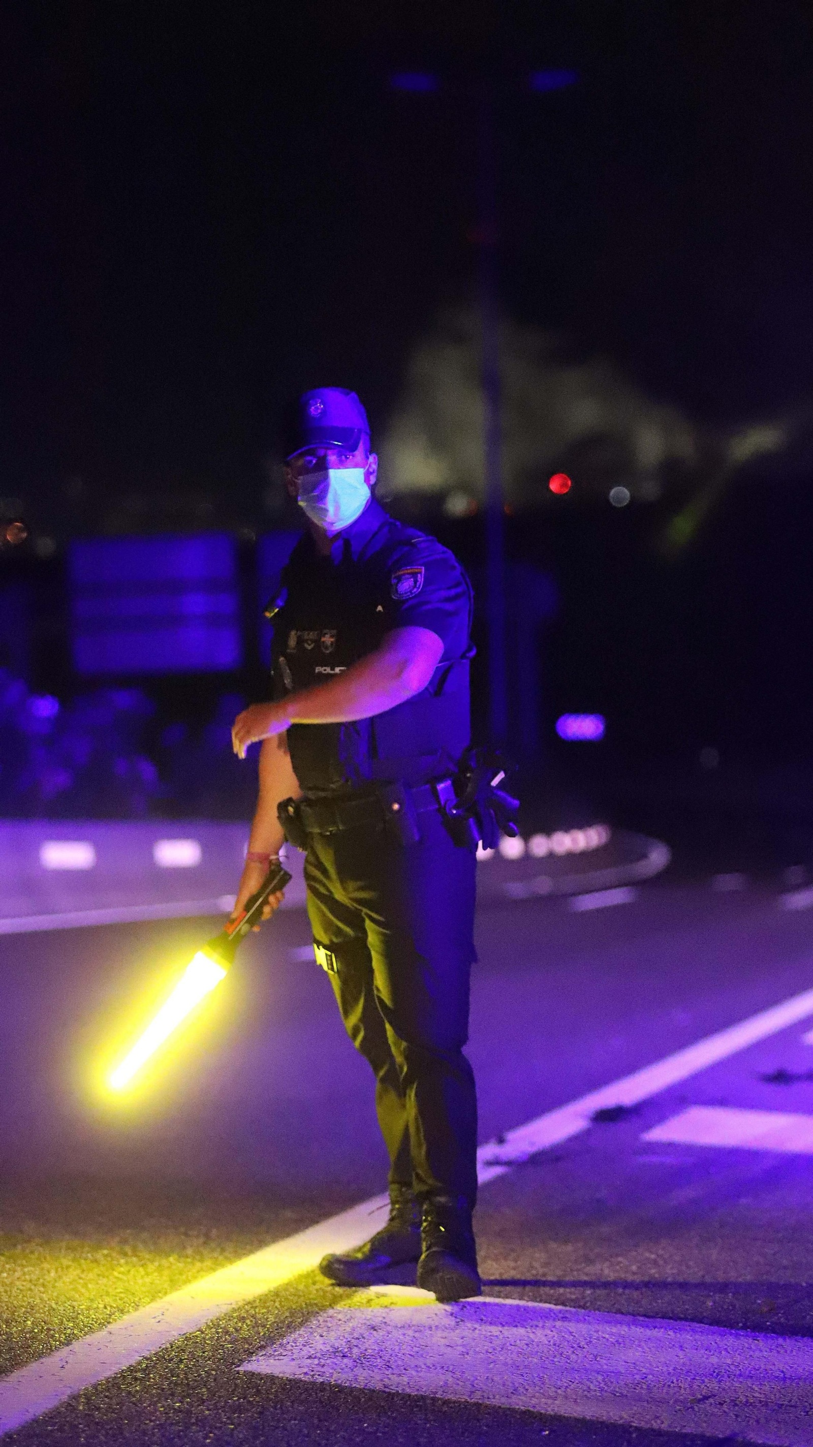 Fotos de una noche de patrulla con la Policía Nacional en La Línea
