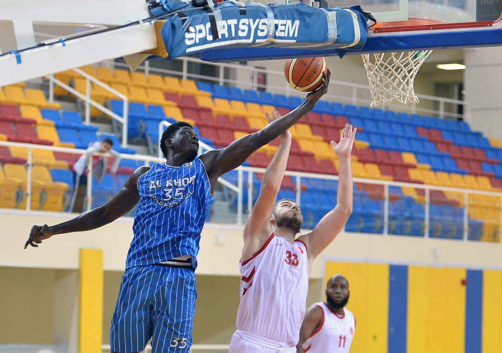 Se trata de un pívot fuerte, atlético y muy trabajador