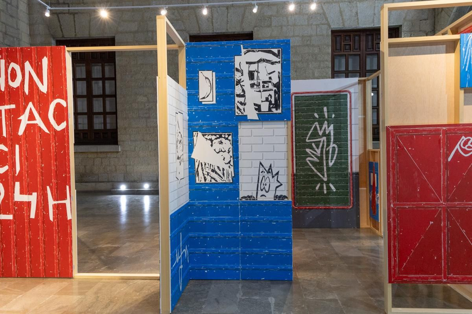 Inauguración de la exposición 'Sombras de bestias y coches'