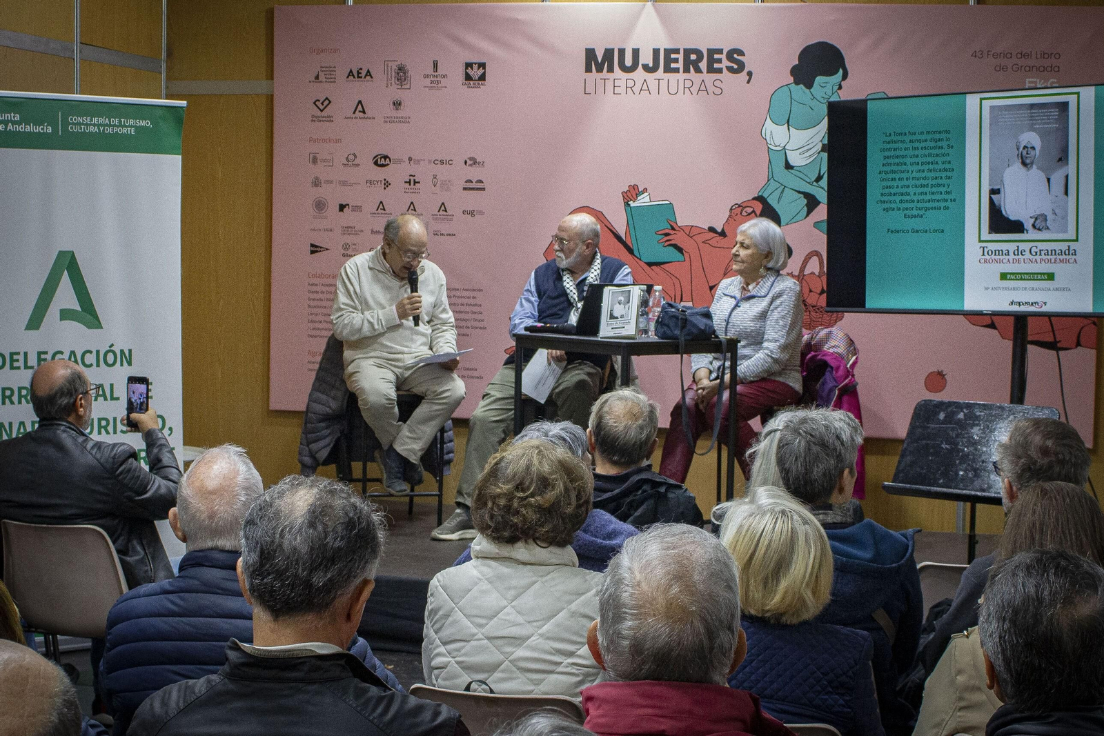 Paco Vigueras presenta 'Toma de Granada: crónica de una polémica' en la Feria del Libro de Granada