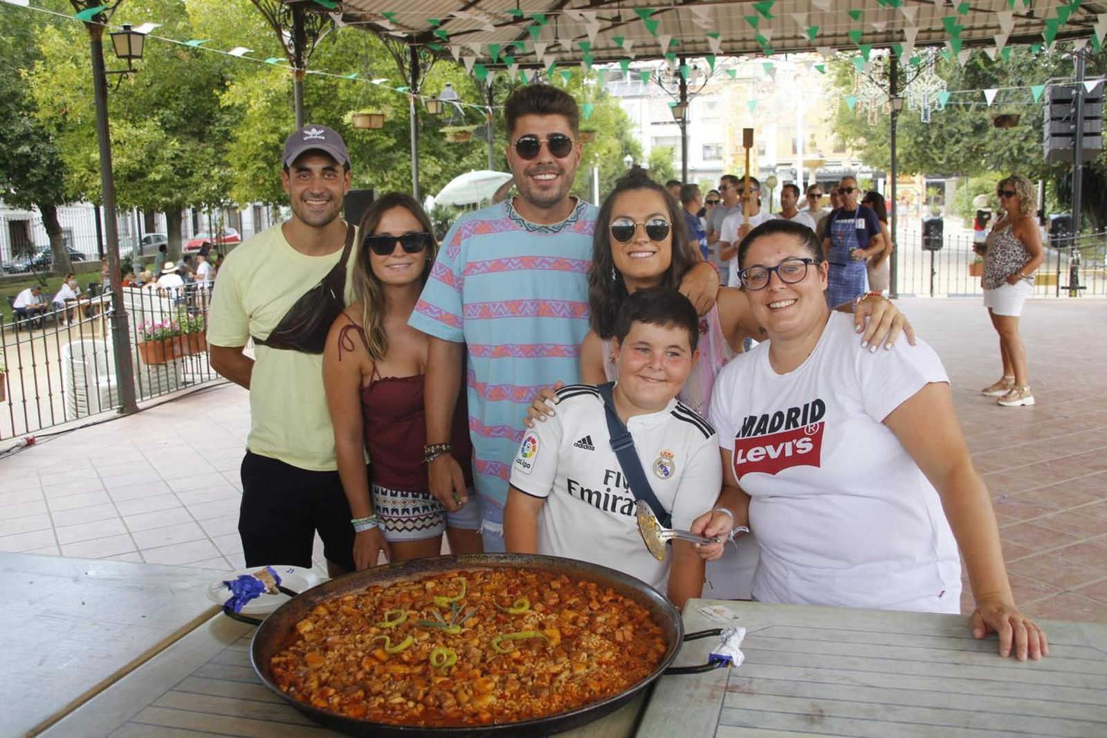 La Fiesta de las Paellas de Hinojosa del Duque, en imágenes