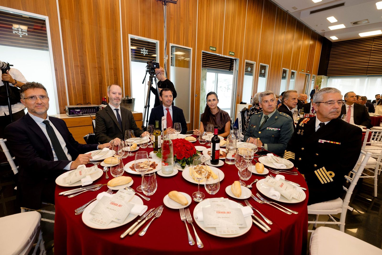 Las imágenes de la entrega del VIII Premio Federico Joly a Sara Baras en Cádiz