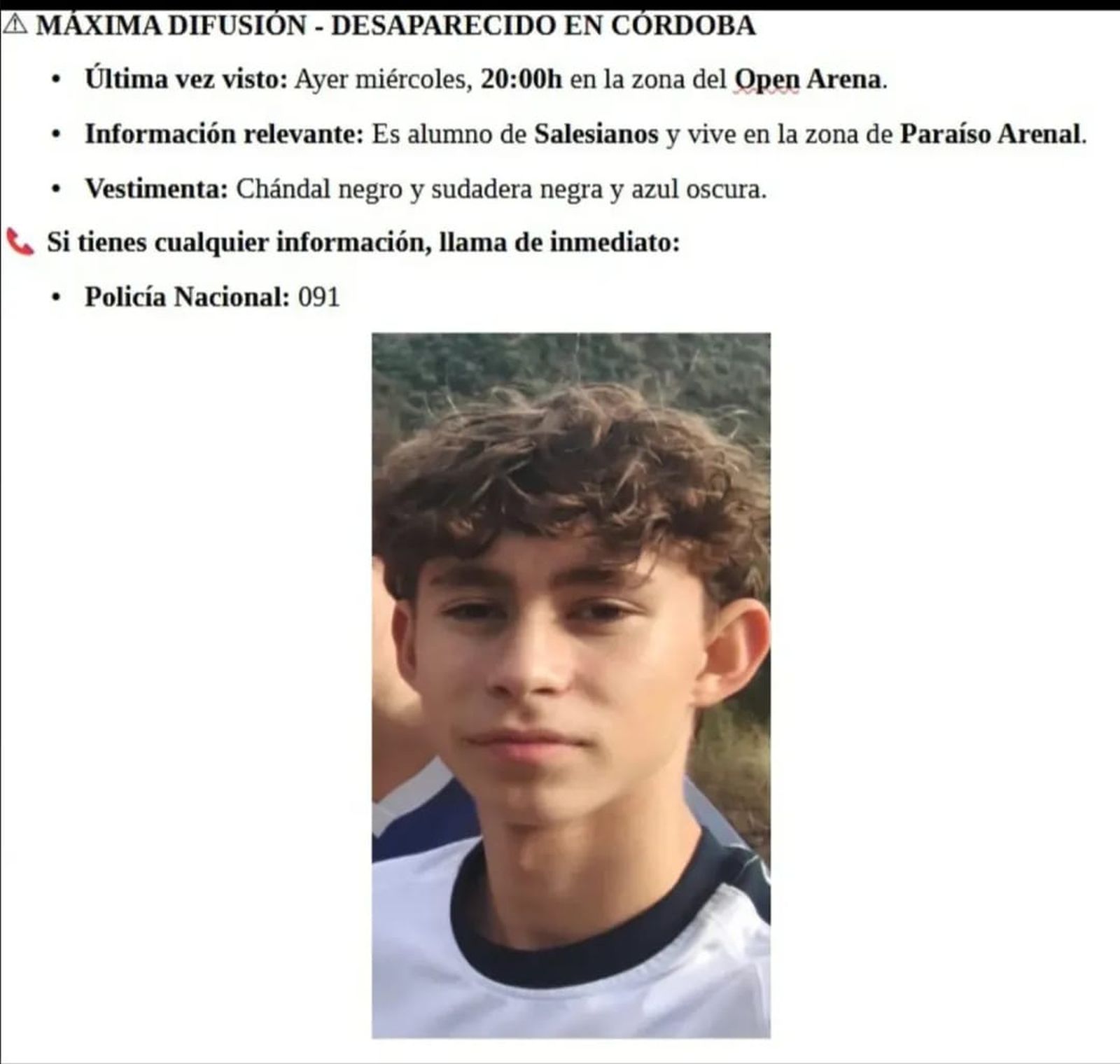 Cartel difundido con la foto del menor.