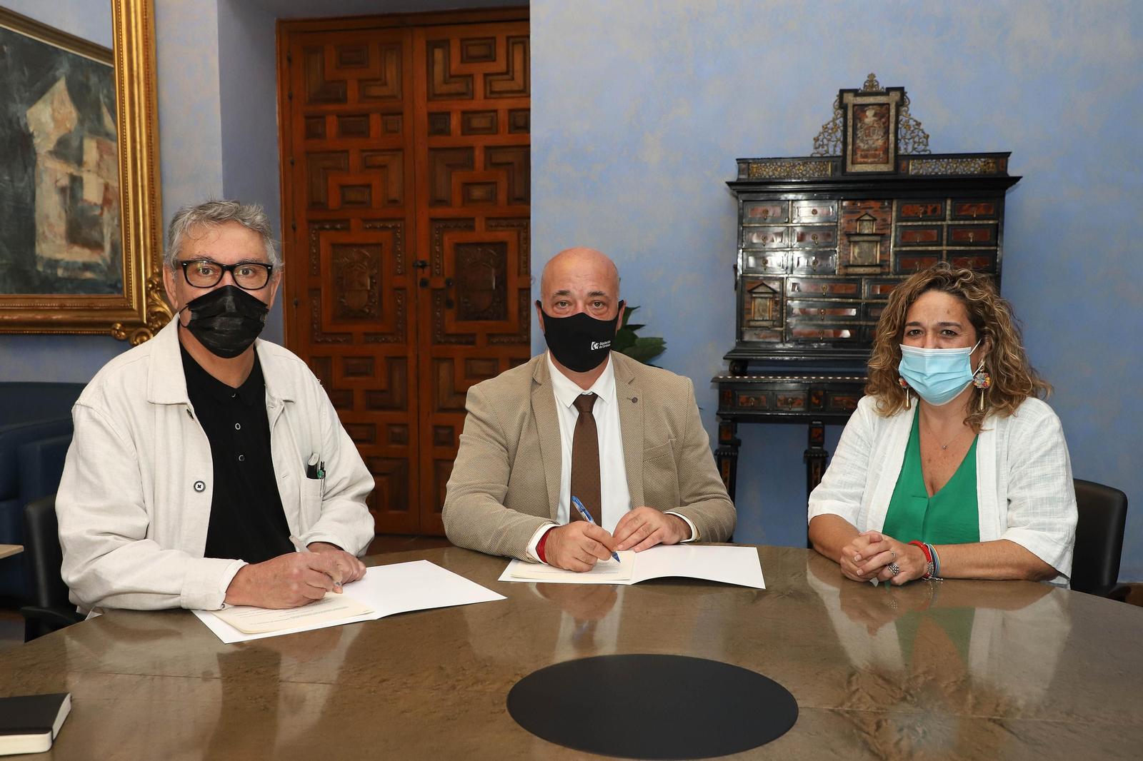 Firma del convenio entre la Diputación y la Fundación Arquitectura Contemporánea. Firma del convenio entre la Diputación y la Fundación Arquitectura Contemporánea.