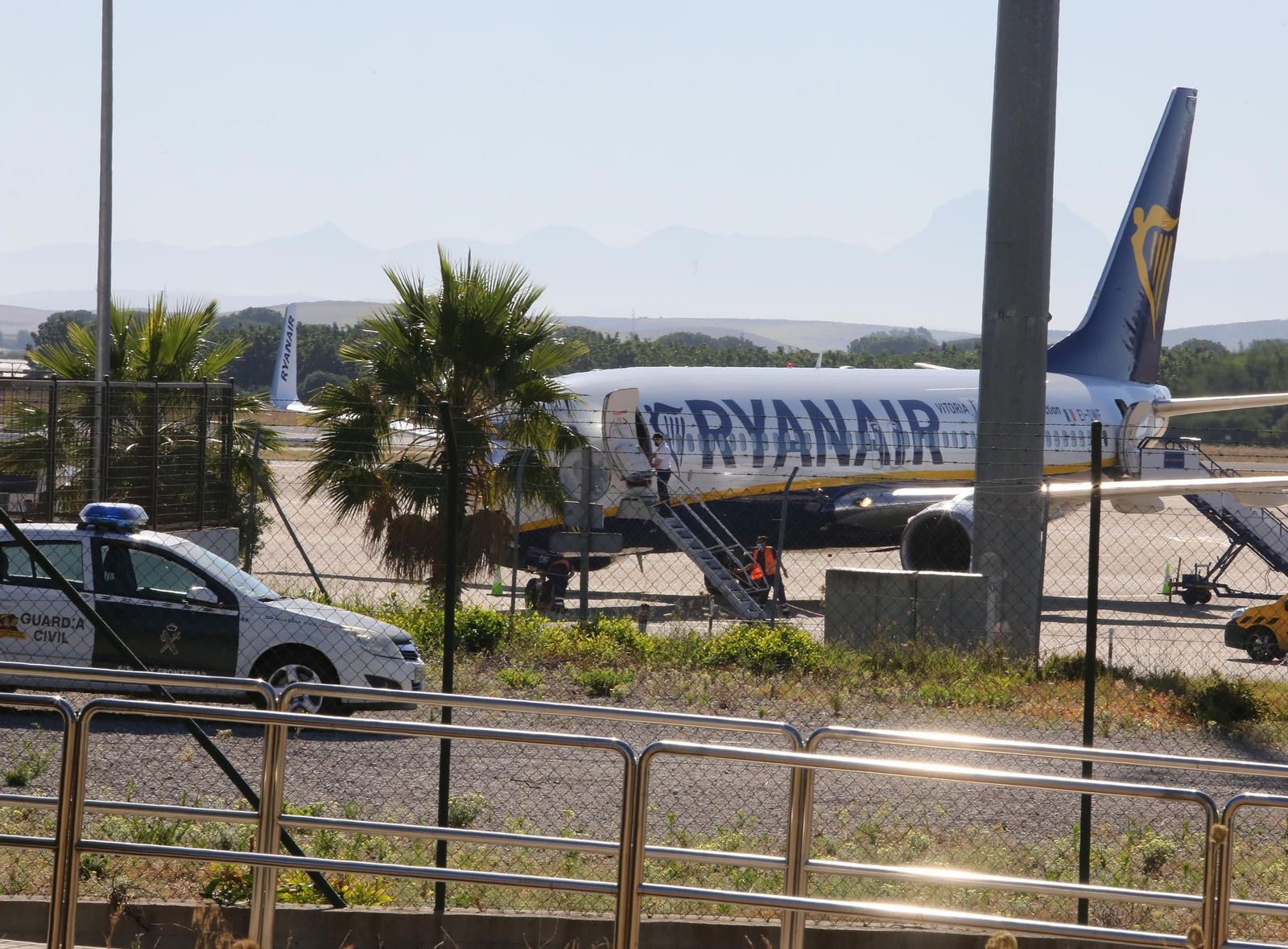 El avión de Ryanair procedente de Londres, en el Aeropuerto jerezano.