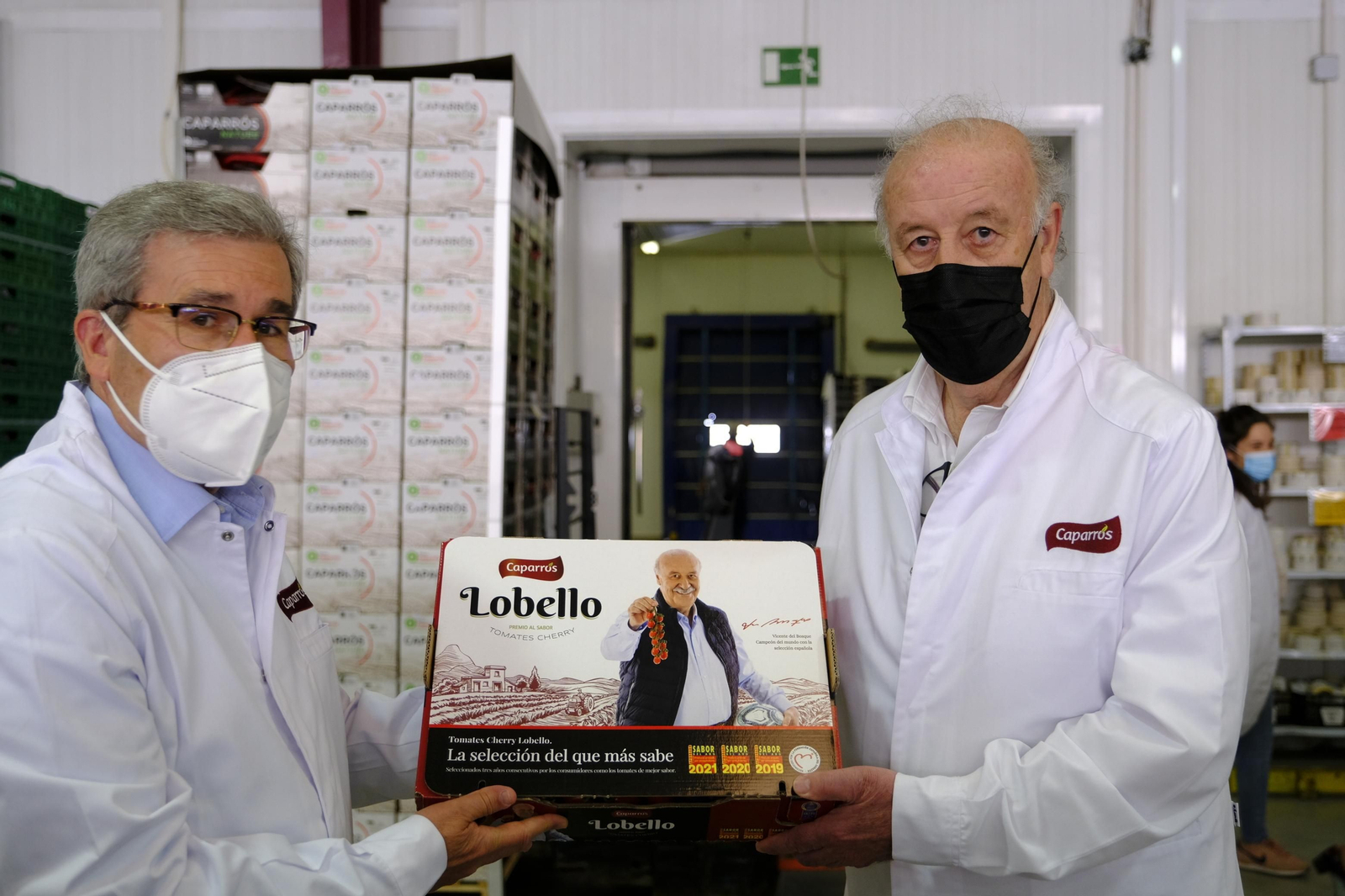 Fotogalería de la visita de Vicente del Bosque a Grupo Caparrós.
