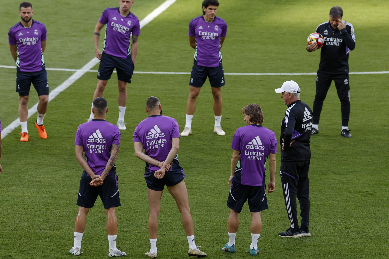 Las fotos de Real Madrid y Osasuna para la final de la Copa en Sevilla