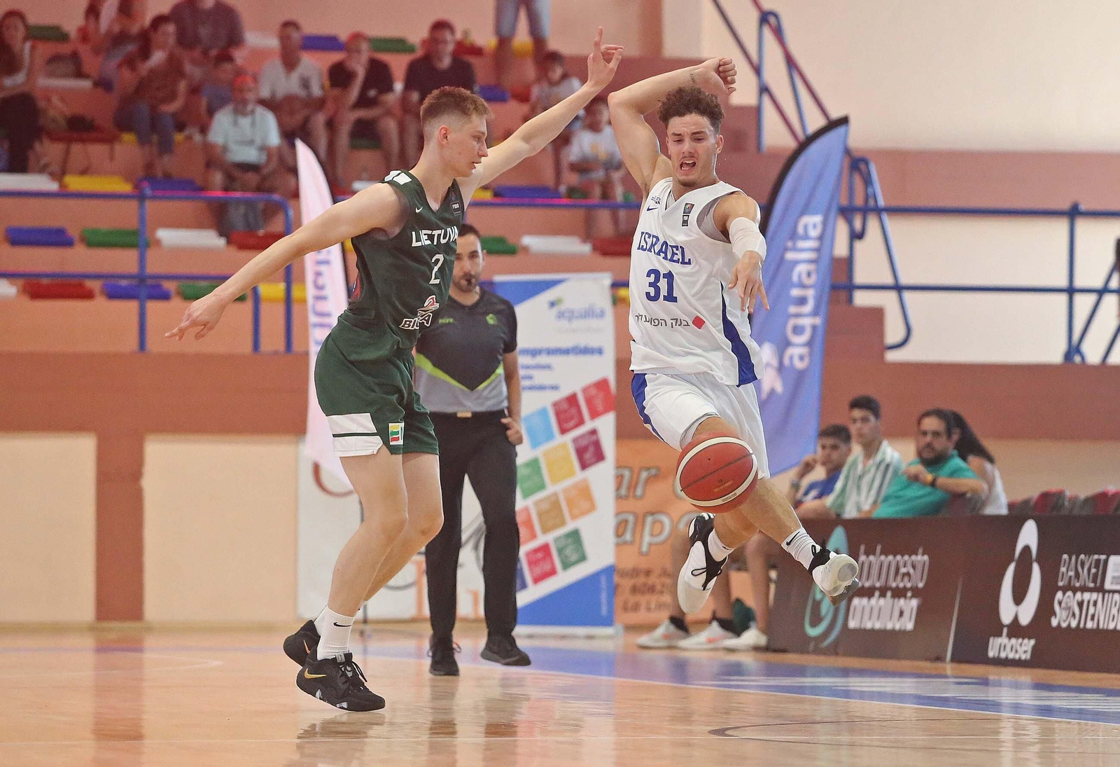 Fotos de la jornada final del Torneo Internacional de Baloncesto U-20 en La Línea