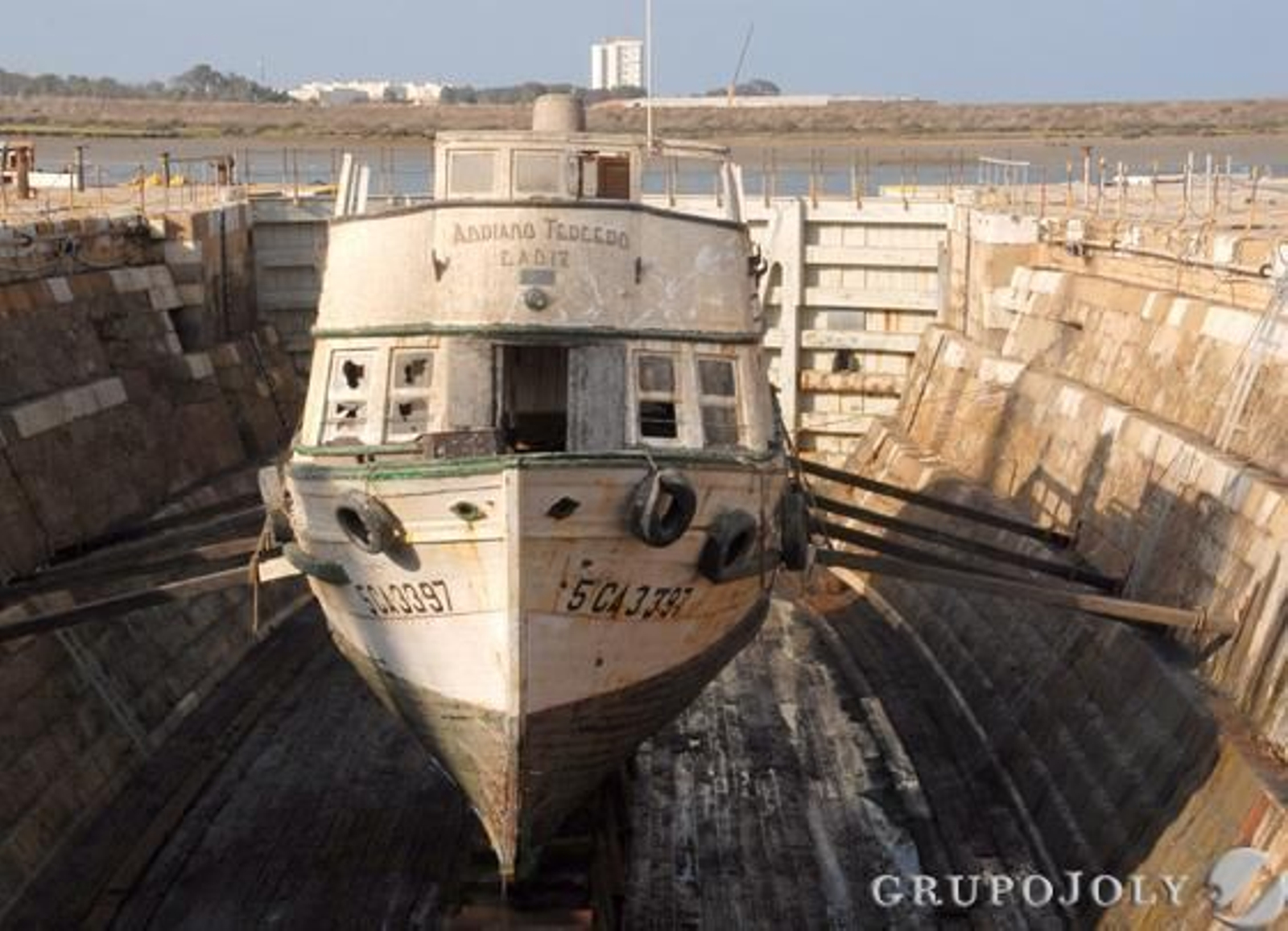 El Vaporcito se encuentra ya en el dique seco de los astilleros de San Fernando a la espera de una decisión sobre su futuro.

Foto: Elias Pimentel