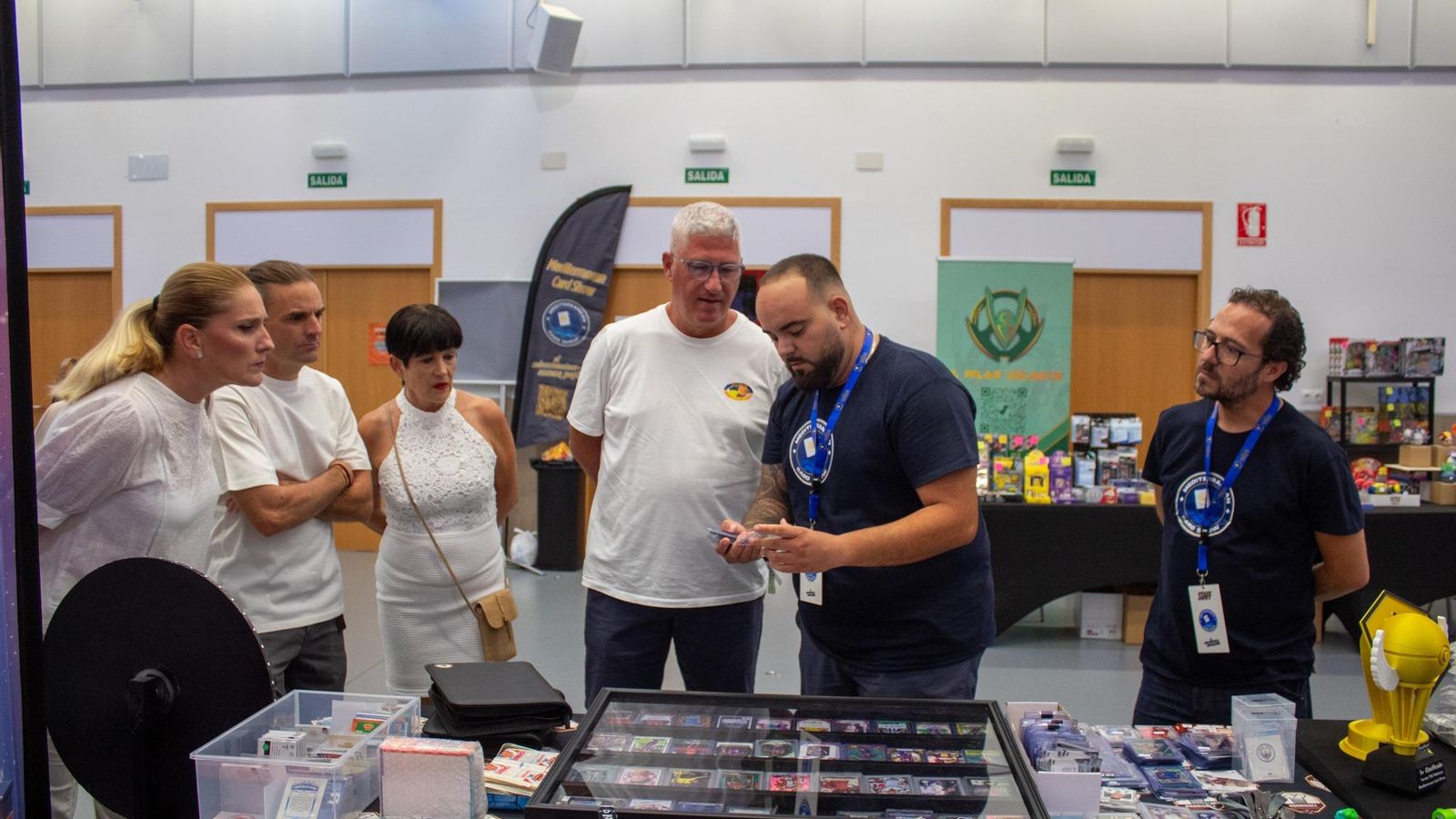 Ismael Torres durante su visita al Mediterranean Card Show.