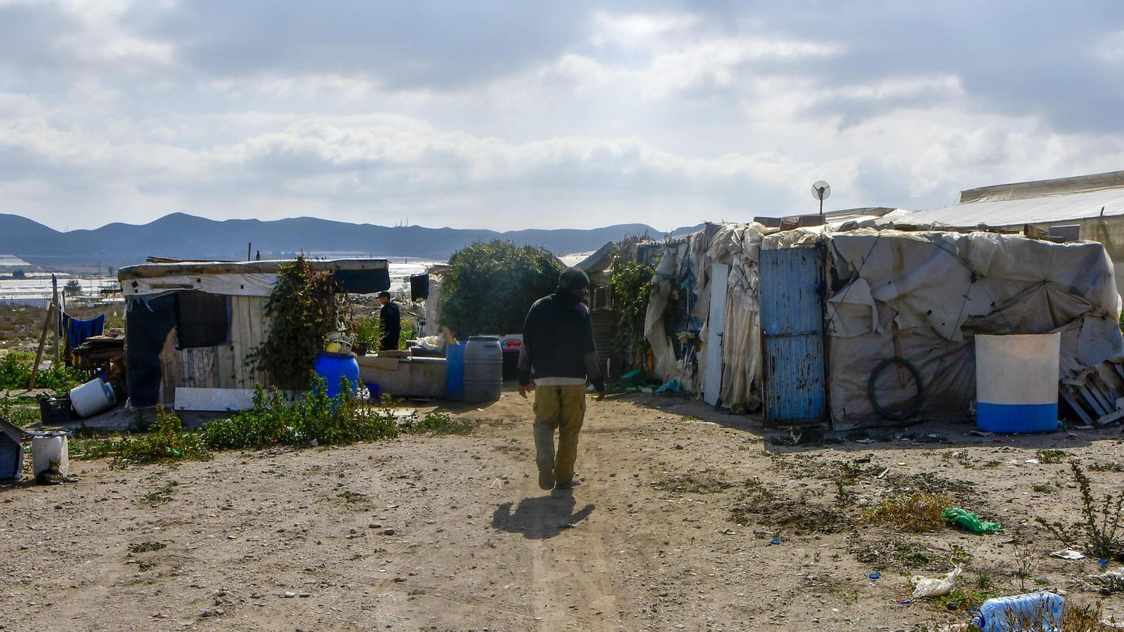 Imágenes del asentamiento ubicado en el Cortijo El Uno de San Isidro.