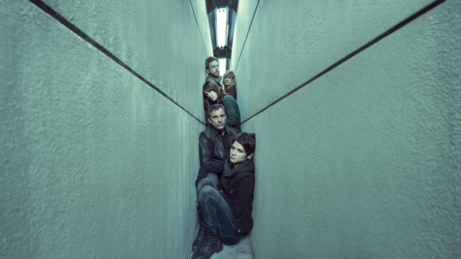 Emma Suárez, Álvaro Cervantes, Alexandra Jiménez, Eduard Fernández y Alba Galocha, protagonistas de 'La Zona'.