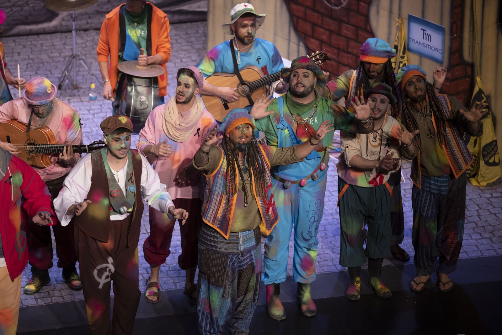 Imágenes de la actuación de la comparsa de Huelva "Los garrapatas" en el Carnaval Colombino