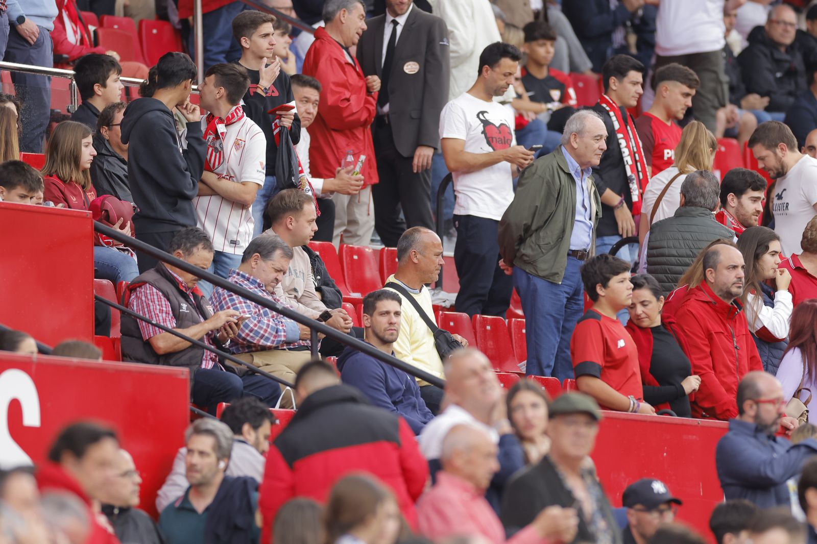 Búscate en las fotos del Sevilla-Madrid