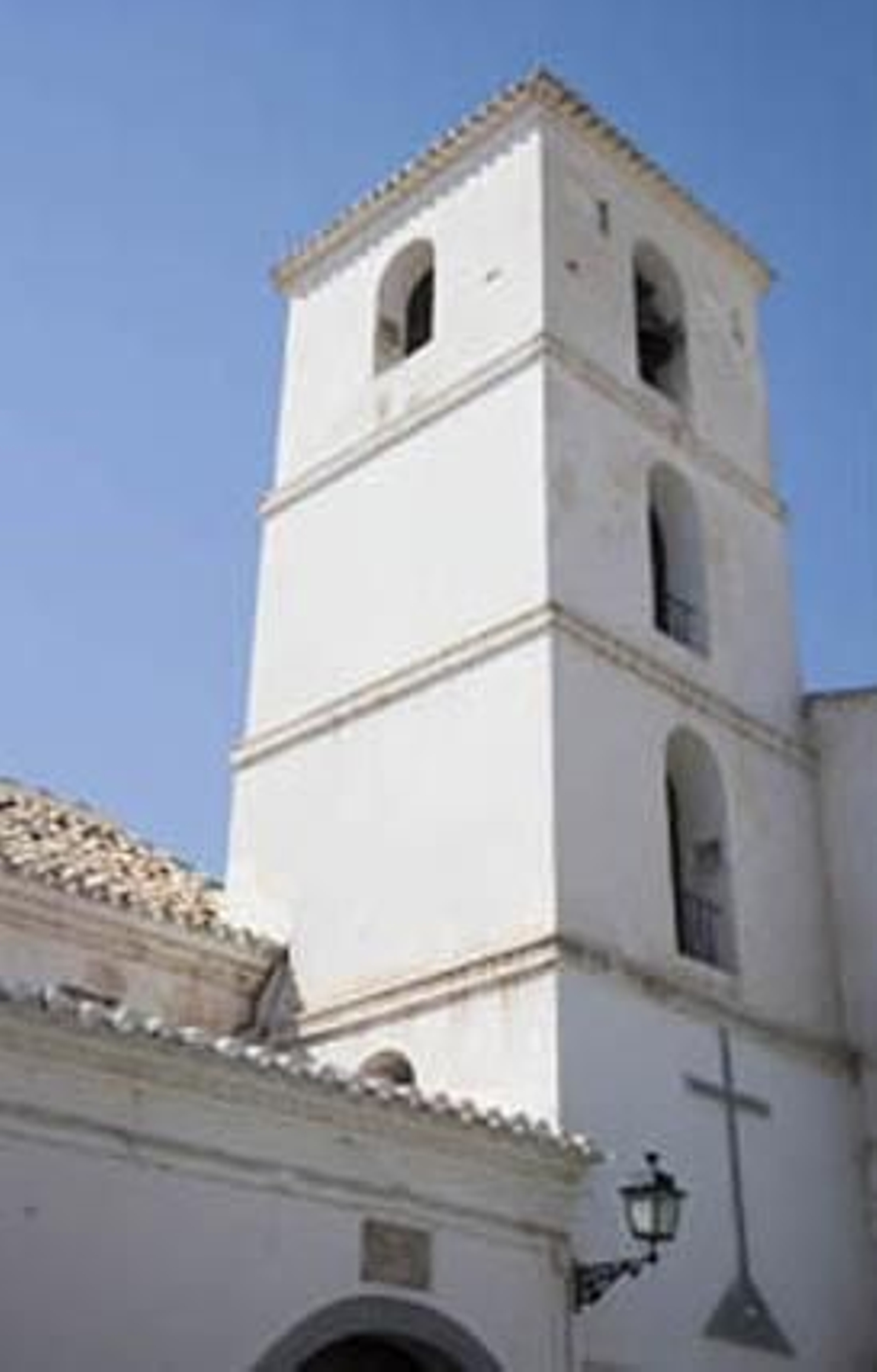 Ayuntamiento de Darro. Iglesia de la Anunciación.