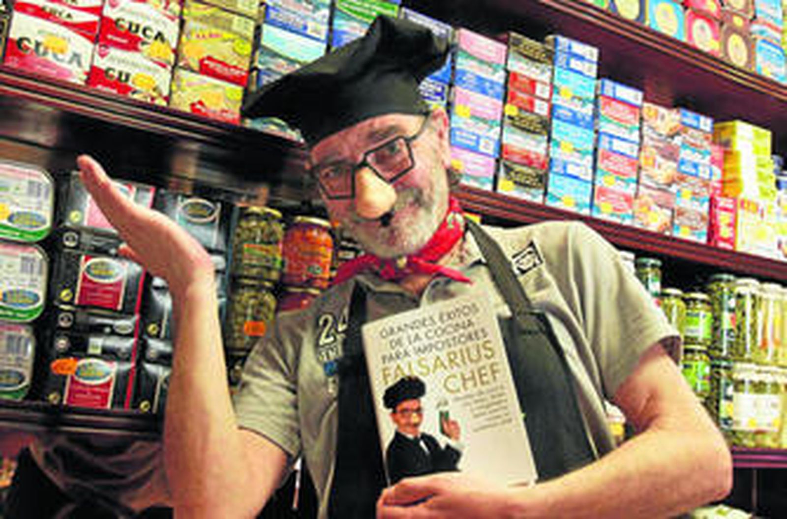 Falsarius Chef, tras el mostrador de la mantequería Miña Terra.