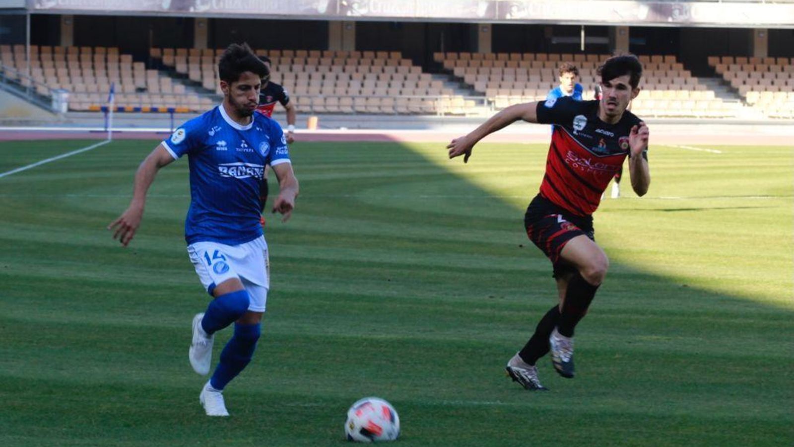 Javilillo le dio más de un problema a Carmona.