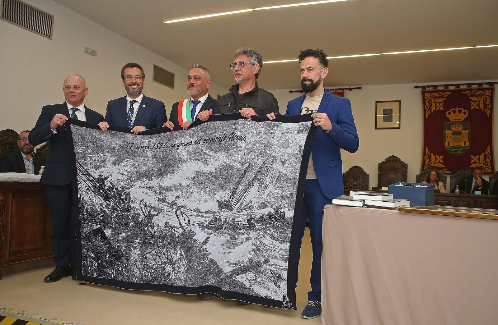 Fotos del acto de hermanamiento de La Línea con Buonabitacolo