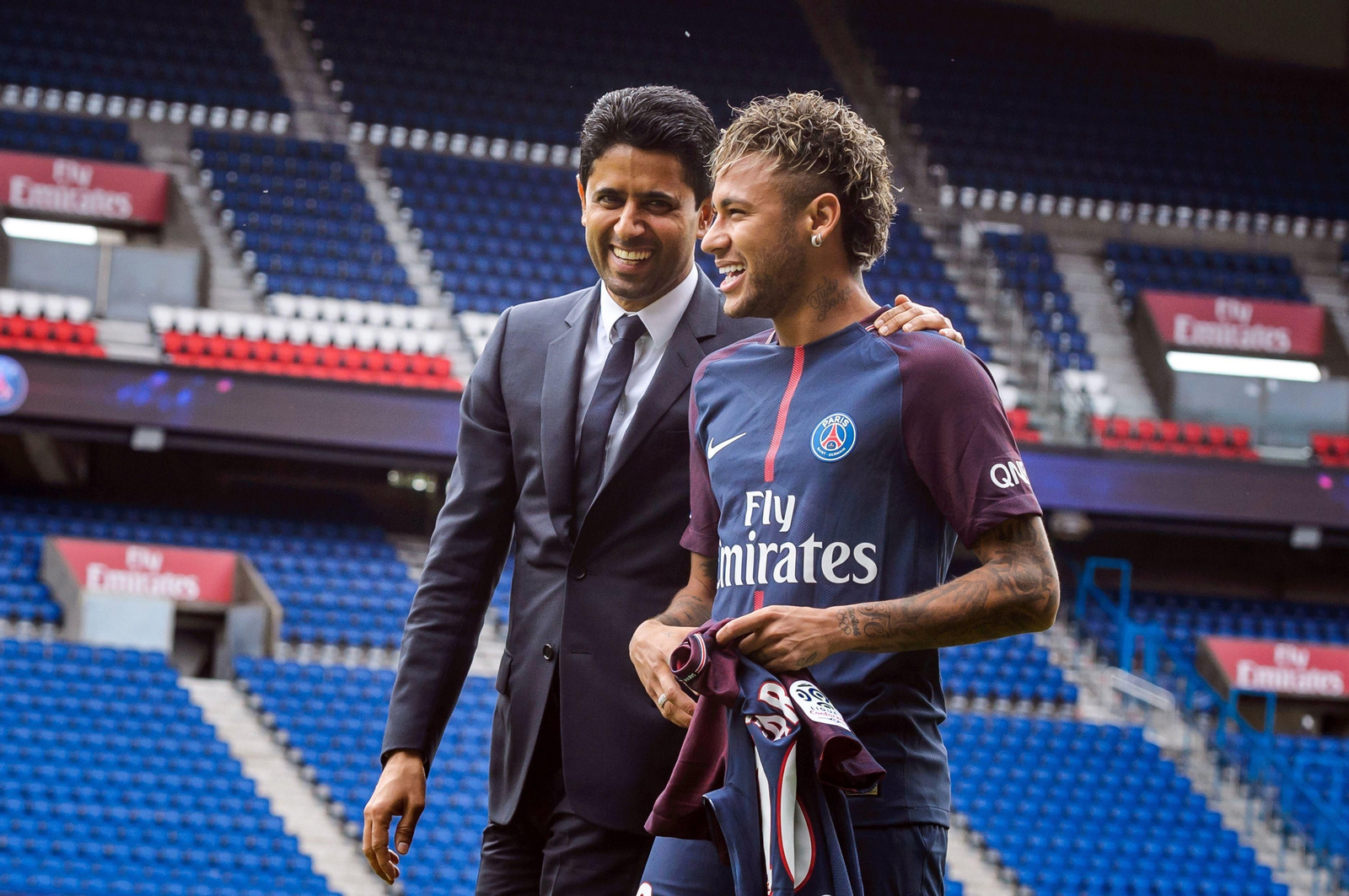 La presentación de Neymar con el PSG, en imágenes