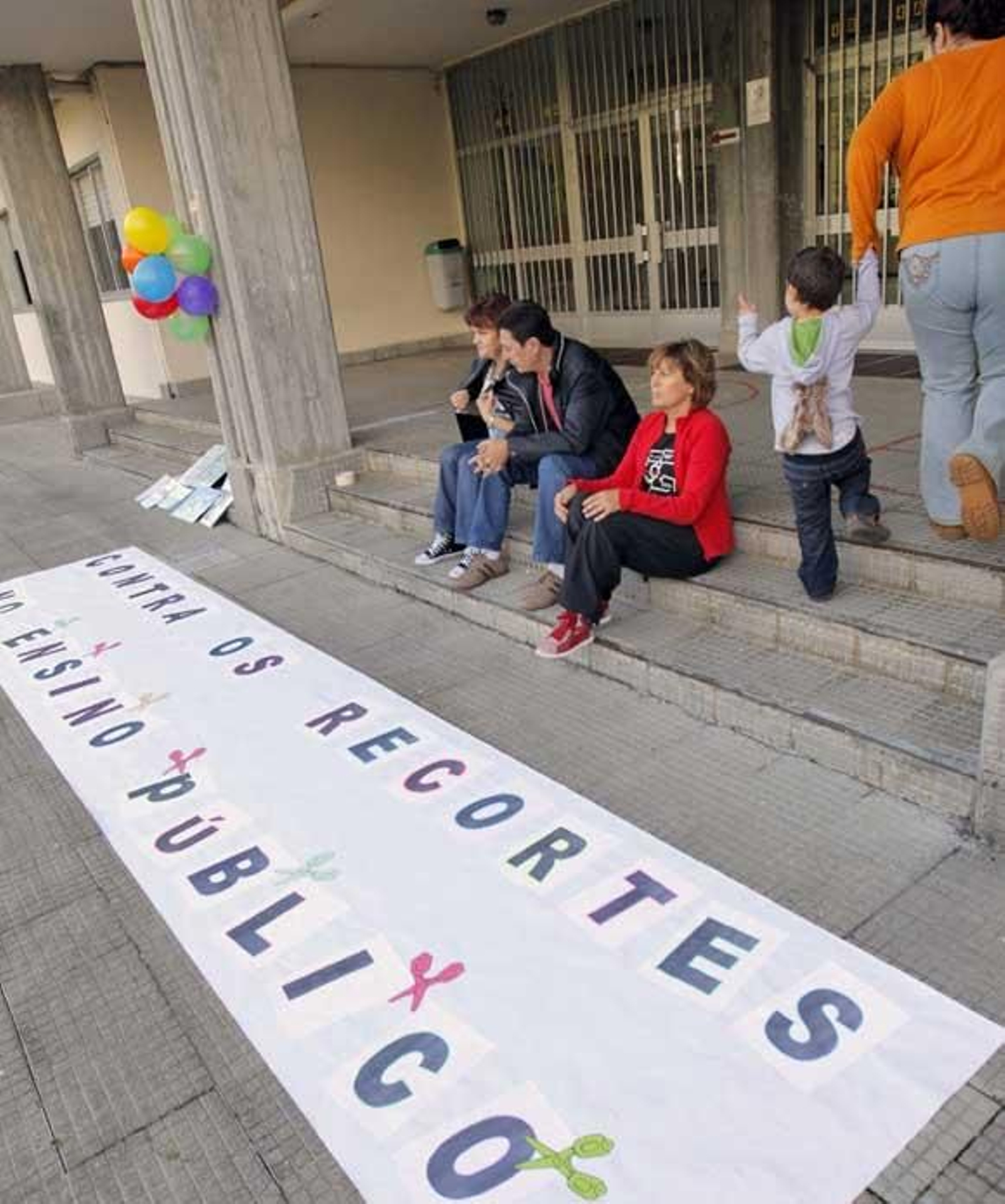 Miles de profesores se manifiestan en Madrid contra los recortes en educación