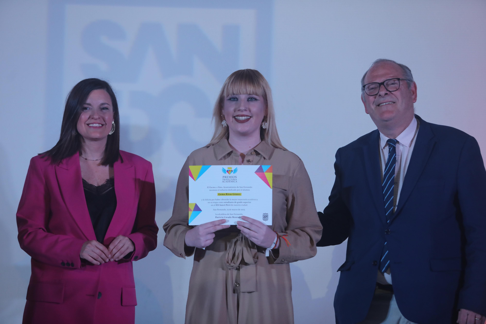 Las imágenes del acto de entrega de premios a los mejores expedientes académicos en San Fernando