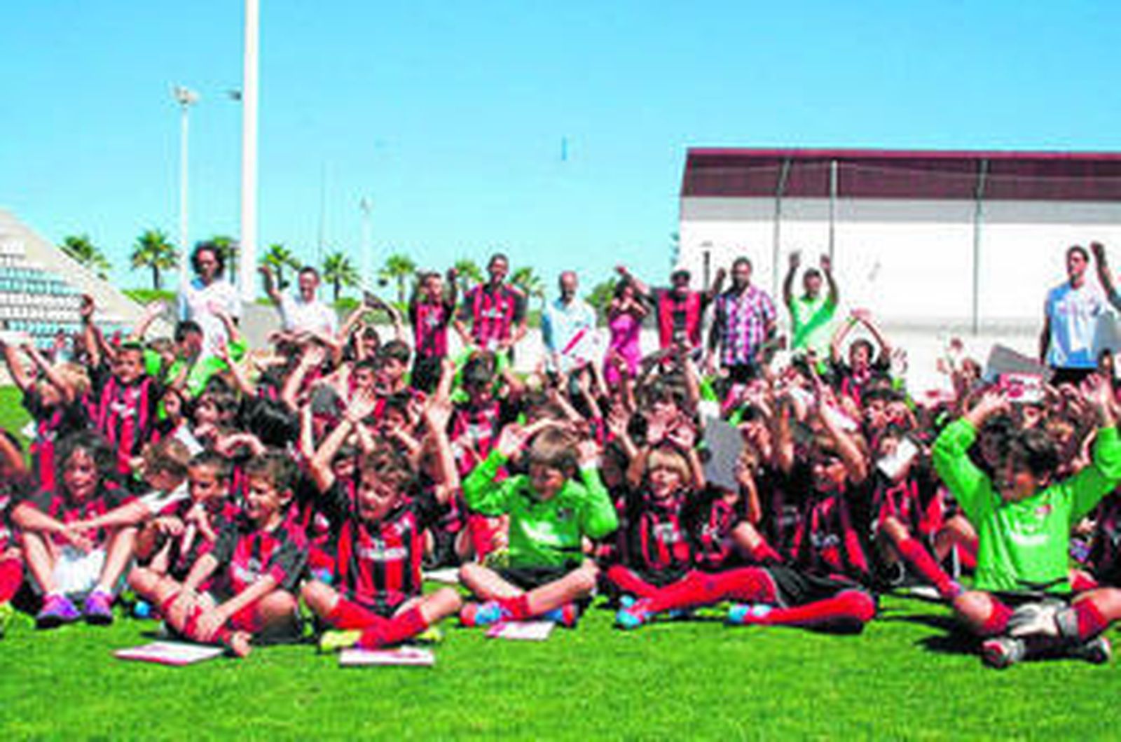 Niños participantes en el campus del AC Milan en Cartaya hace un par de años.